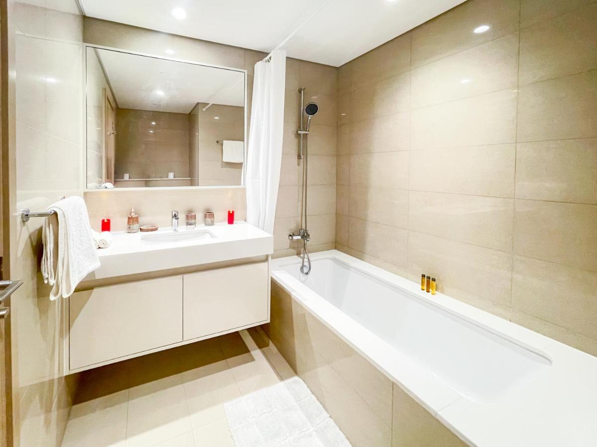 Beautiful By Mall 161br-2 * Dubai
