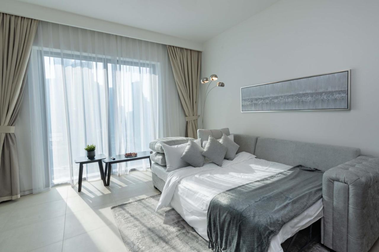 Appartement Sleeps 8 Burj Views Direct Mall Access Dubai