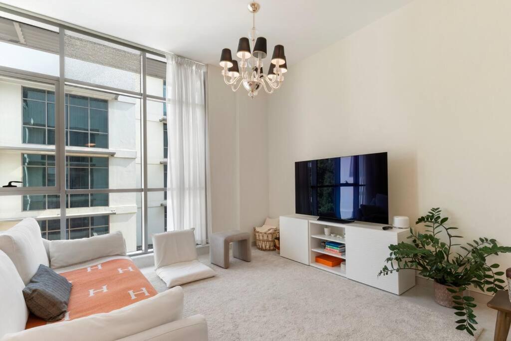 Apartment Larbi Luxurious 1br In Polo Dubai