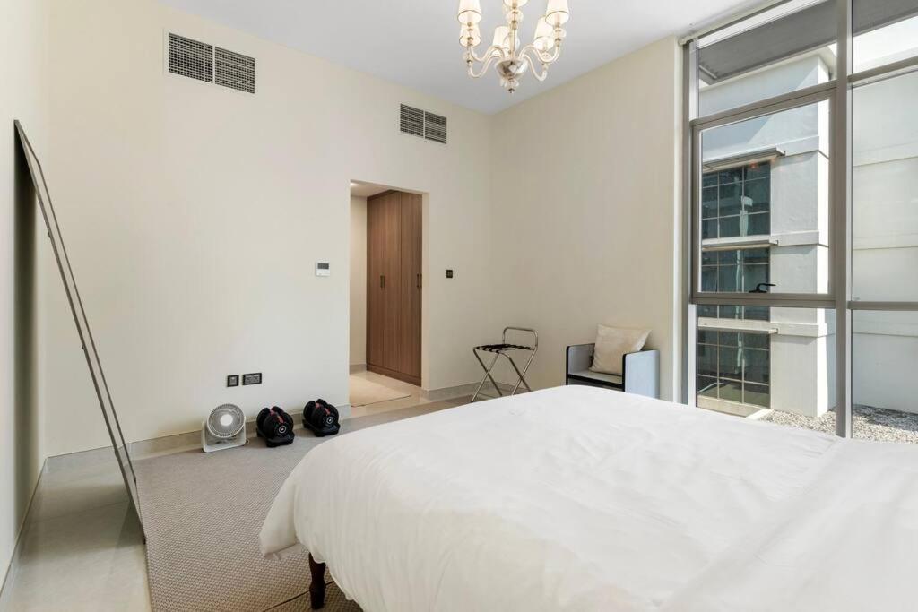 Larbi Luxurious 1br In Polo * Dubai
