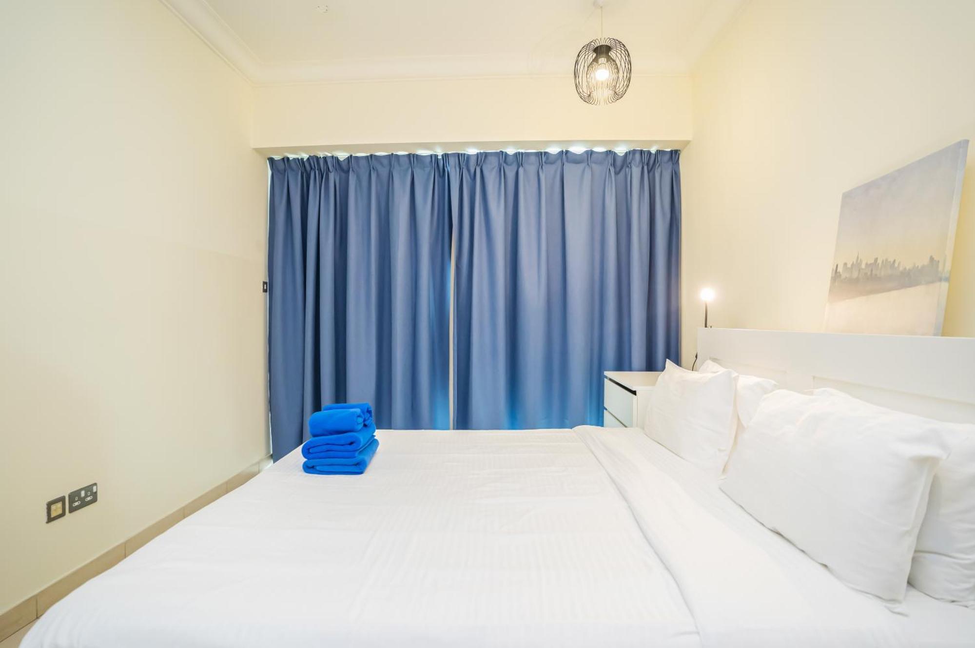 Apartment New Arabian - 8 Boulevard Walk Downtown 2007 Dubai