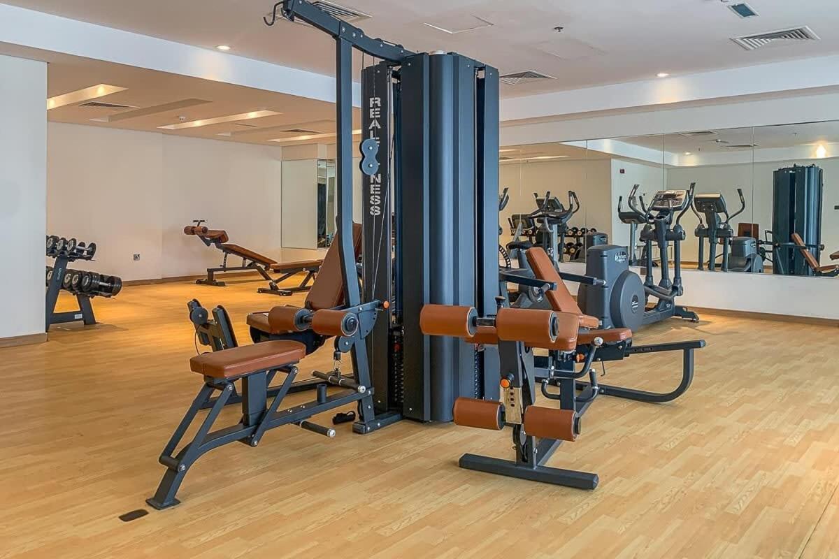 Frank Porter - Mon Reve Apartament Dubai