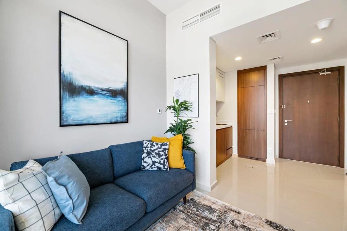 Silkhaus Burj Khalifa View Cozy Studio With Bedroom Dubái