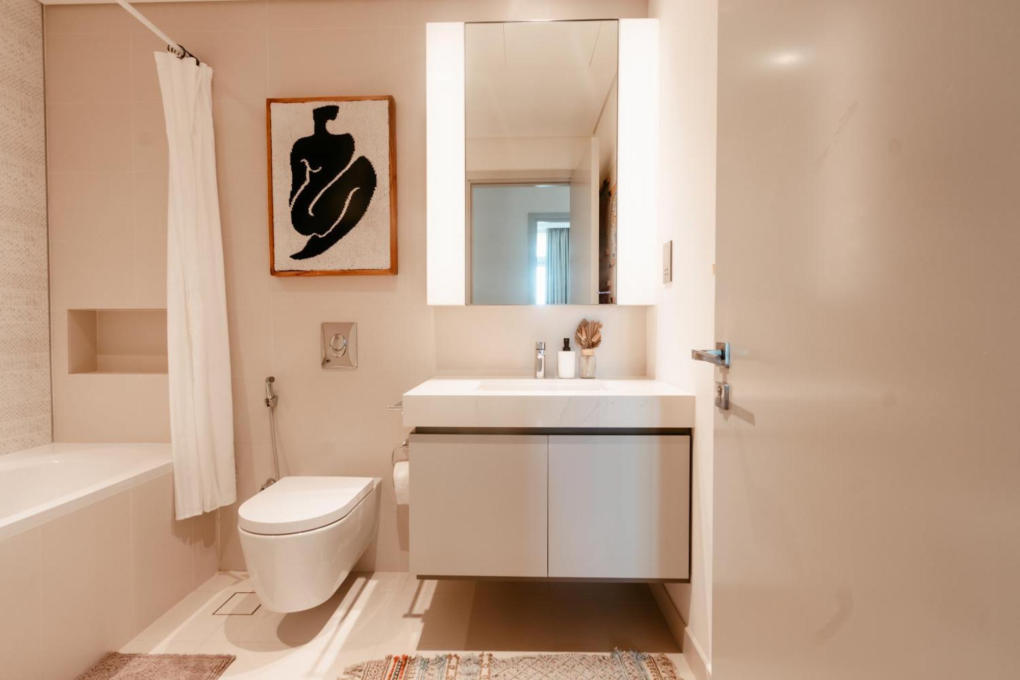 Oceanfront Escape: Stylish 1 Bedroom In Beachfront Apartment Dubai