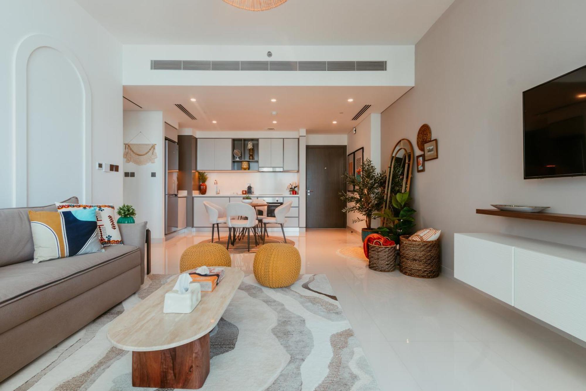 Oceanfront Escape: Stylish 1 Bedroom In Beachfront * Dubai