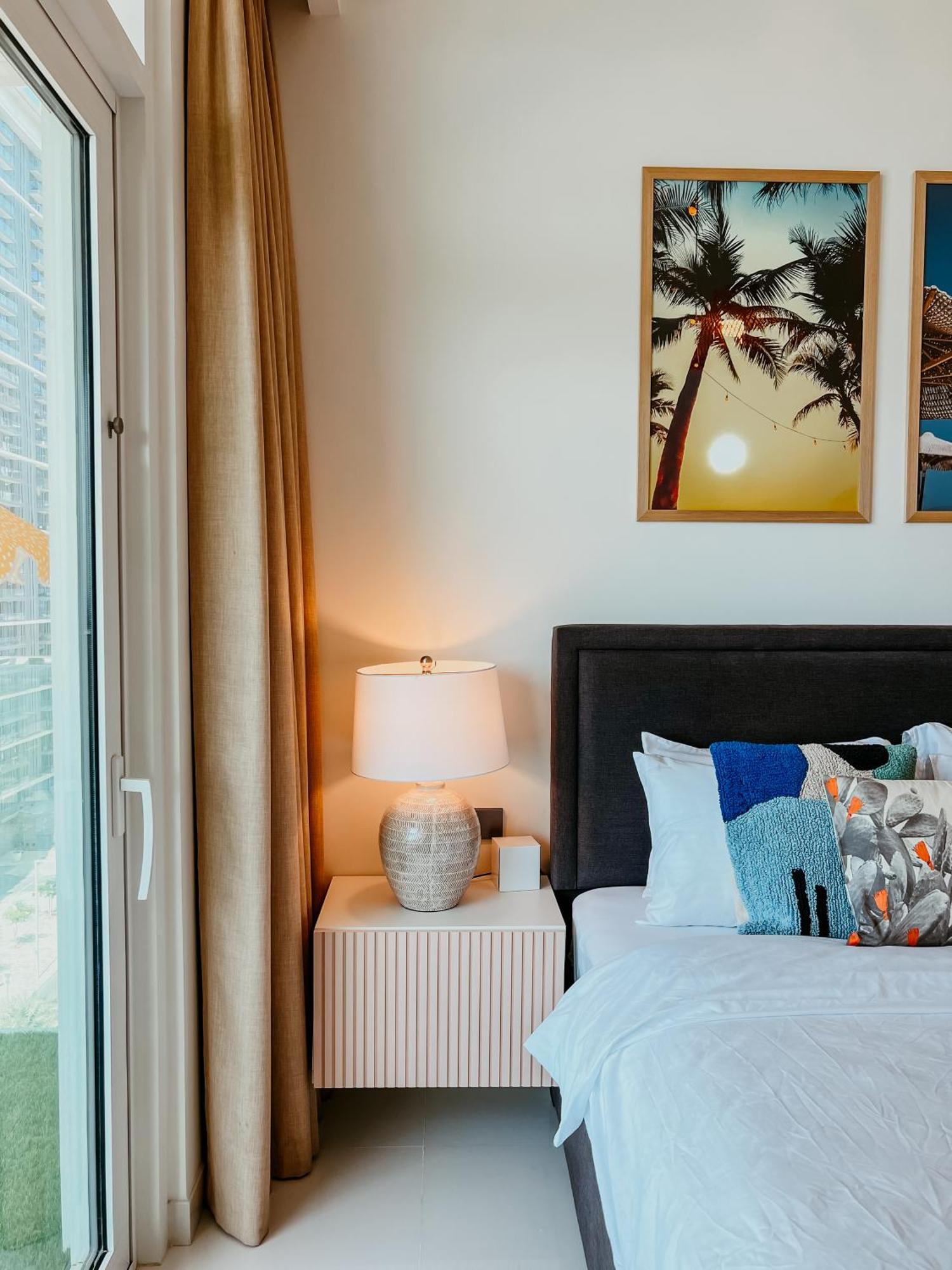 Oceanfront Escape: Stylish 1 Bedroom In Beachfront *