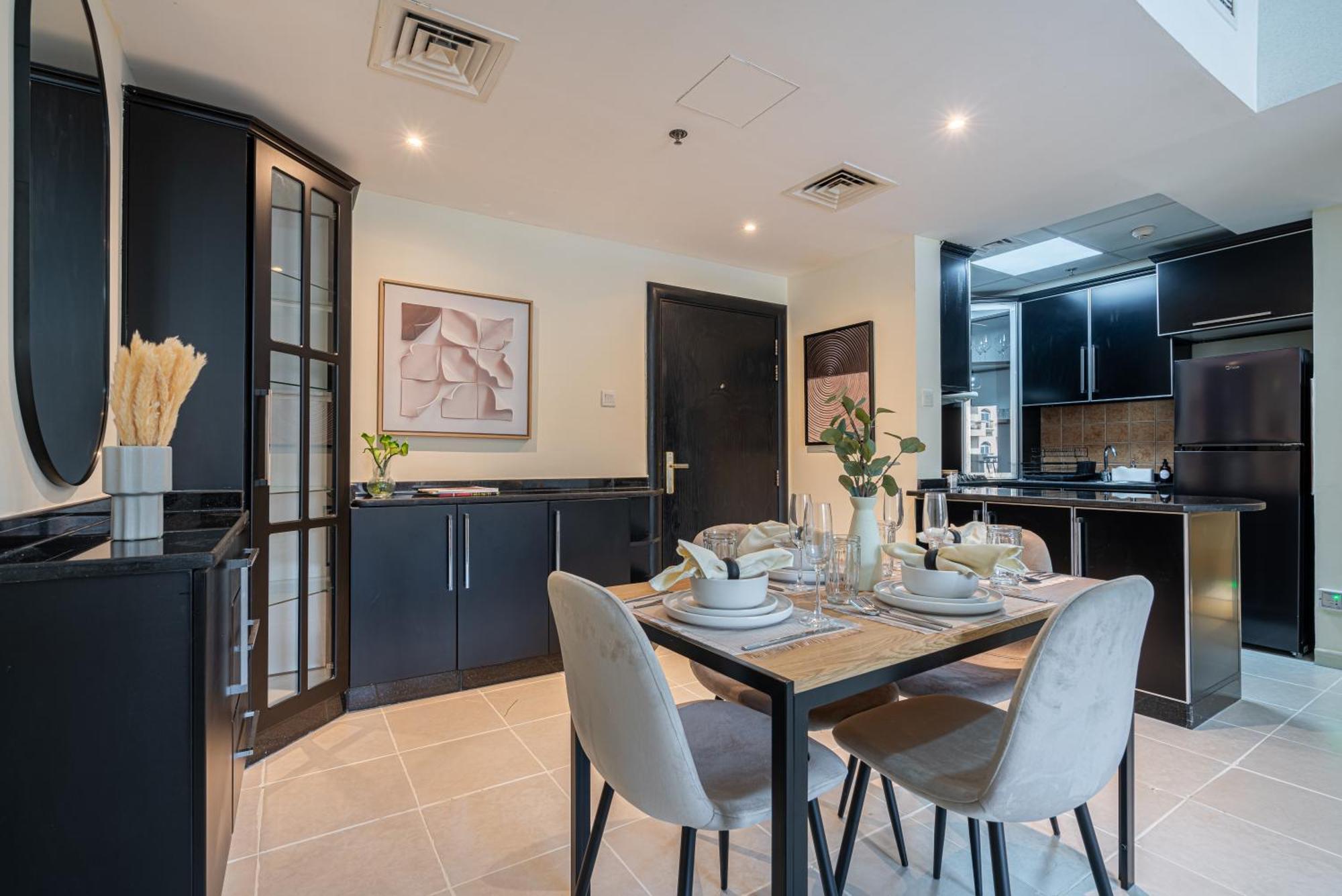 Stunning 1 Bedroom With Pool View In Jvc Lejlighed