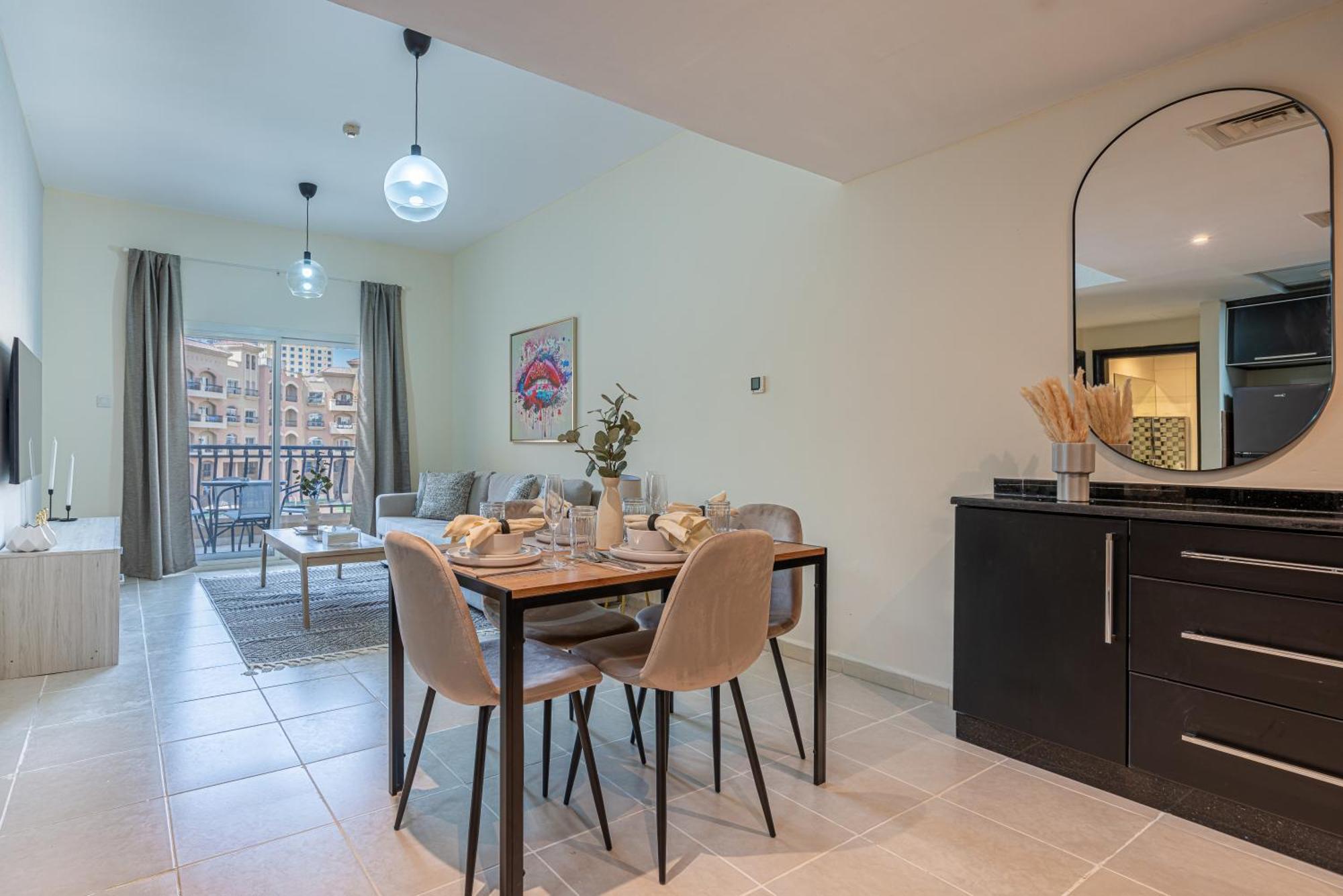 Stunning 1 Bedroom With Pool View In Jvc