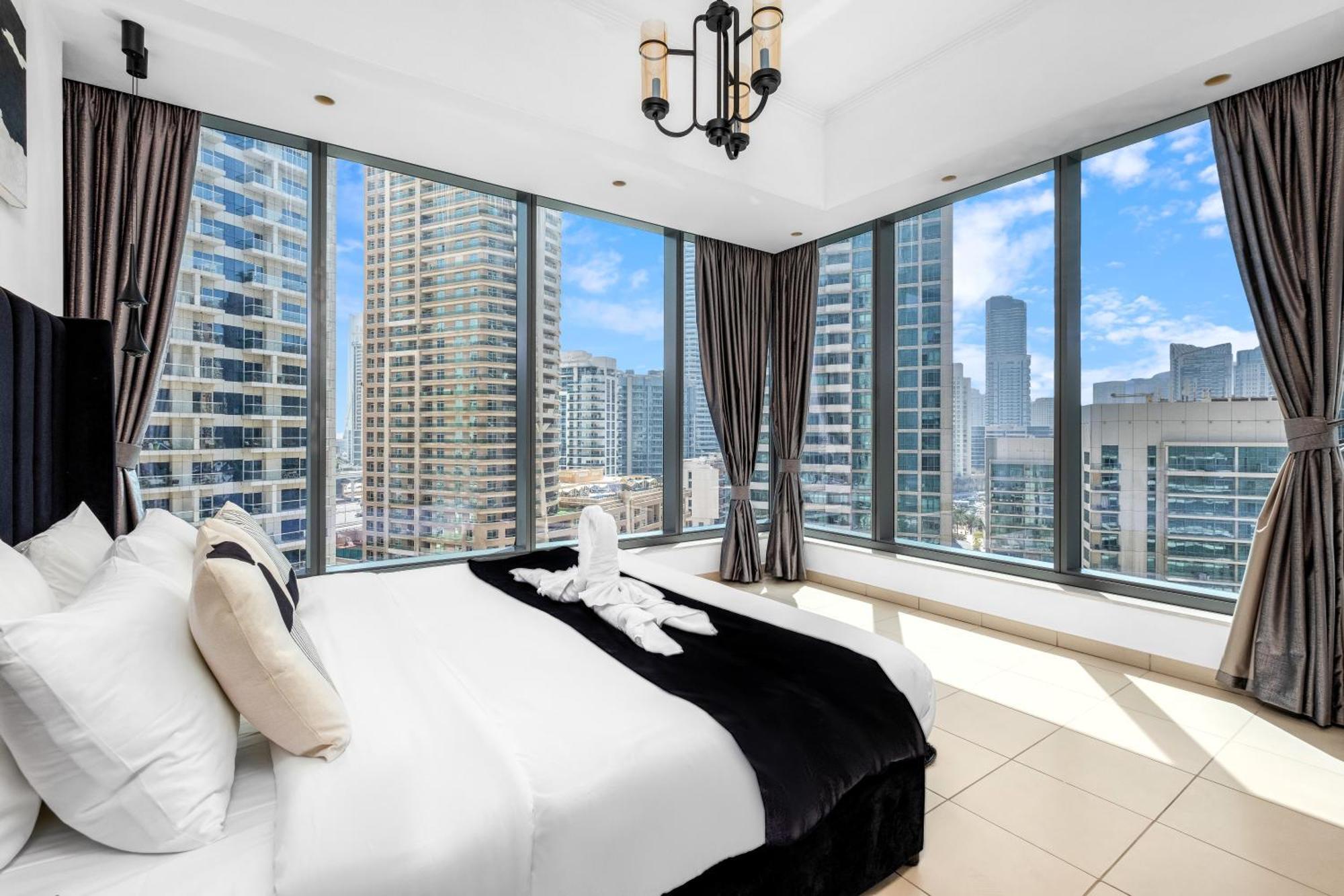Panoramic 1br Stunning Marina Views Near Jbr By Maxx Value Homes Apartemen