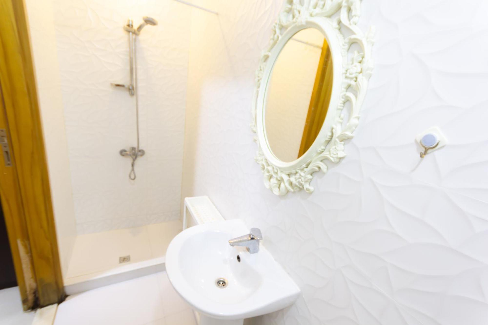 Apartamento Budget With Private Bathroom For 'girls' Only In Dubai, Marina Dubái