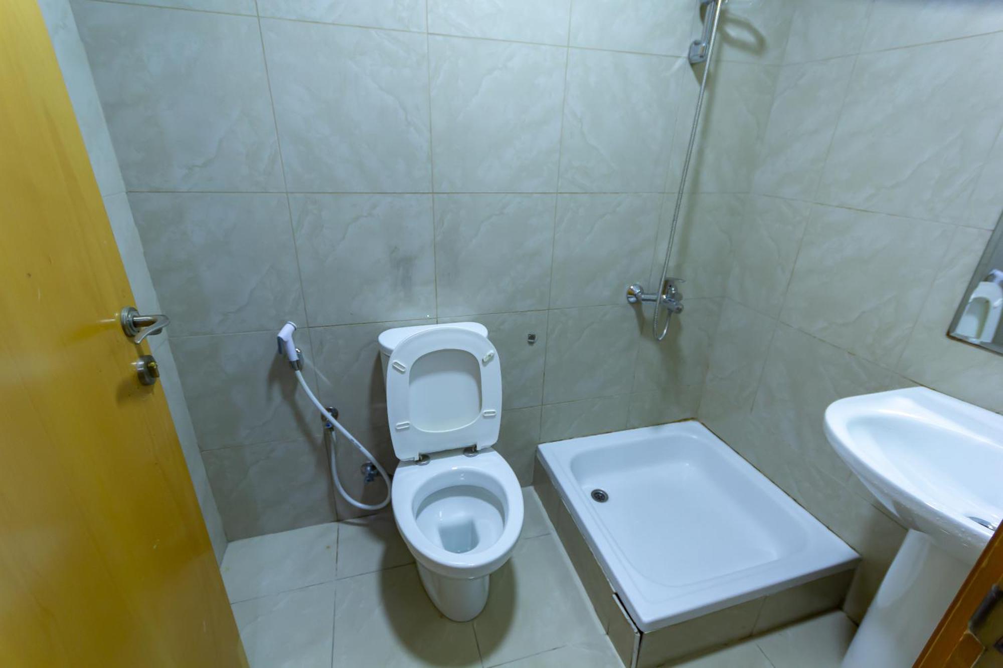 Budget With Private Bathroom For 'girls' Only In Dubai, Marina Apartamento