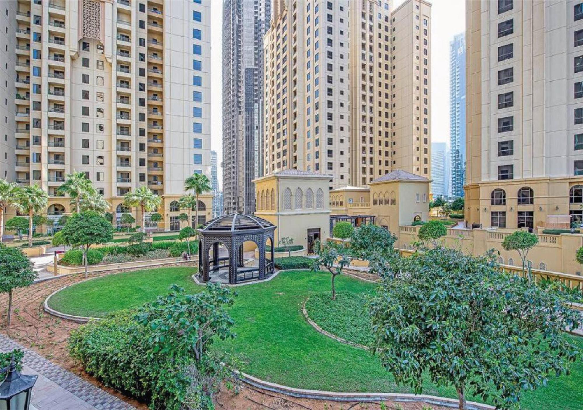 Sunshine & Breezes Cozy Studio In Jbr Near Beach Apartment