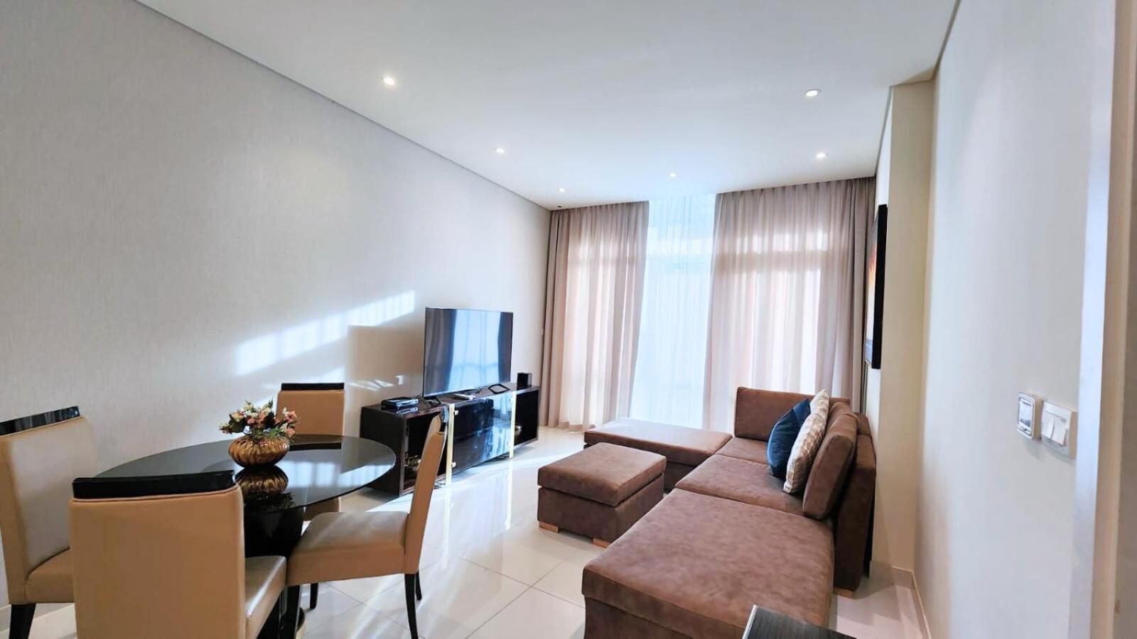 Damac - Bays Edge In Business Bay *
