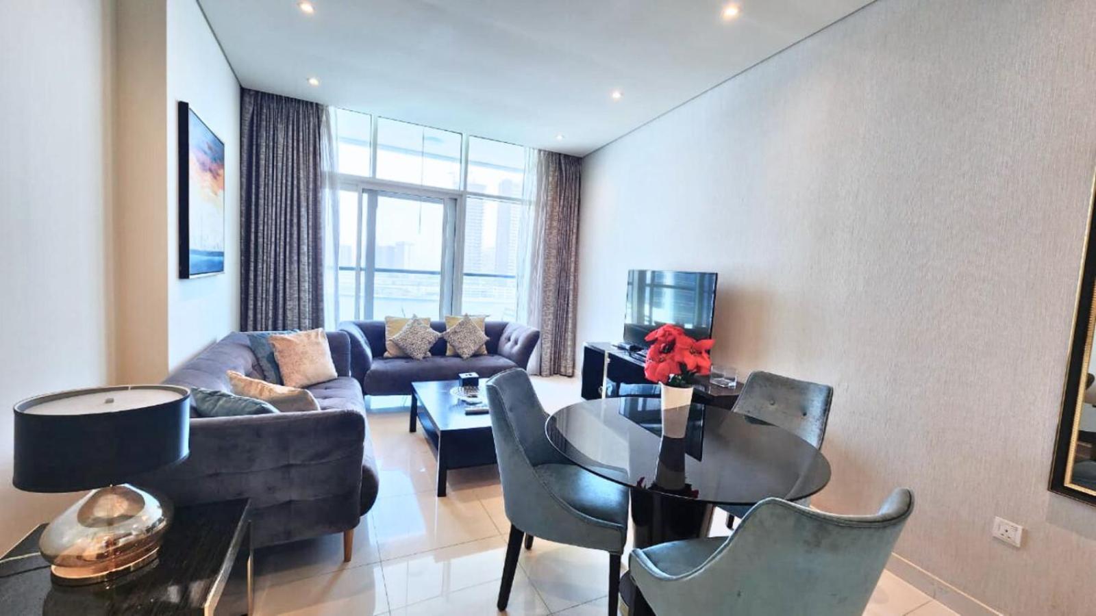 Damac - Bays Edge In Business Bay *