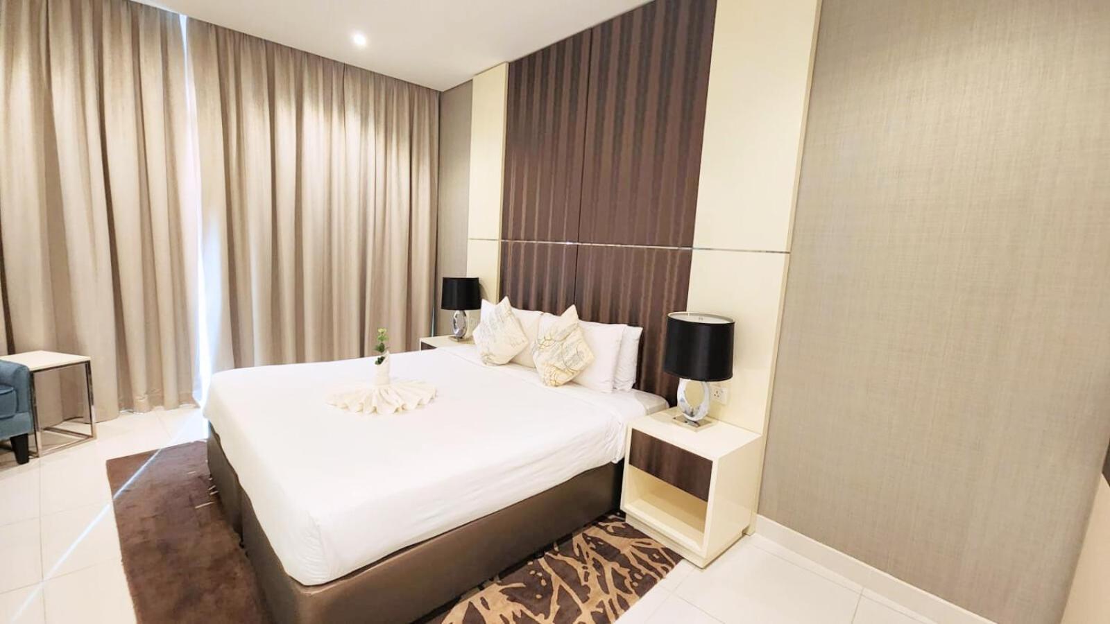 Damac - Bays Edge In Business Bay Dubai