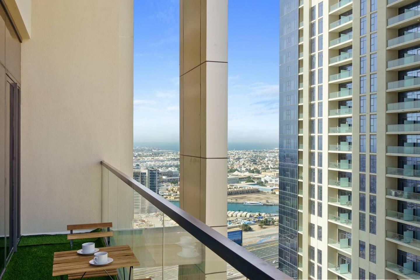 High-floor 2br In Aykon Spacious, Good View