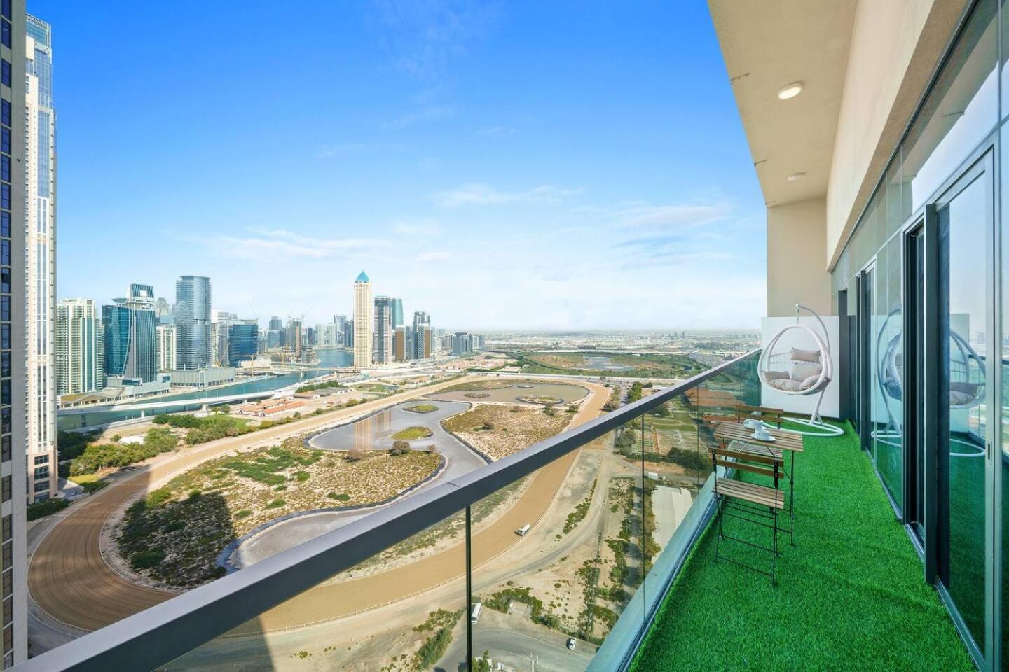 High-floor 2br In Aykon Spacious, Good View *