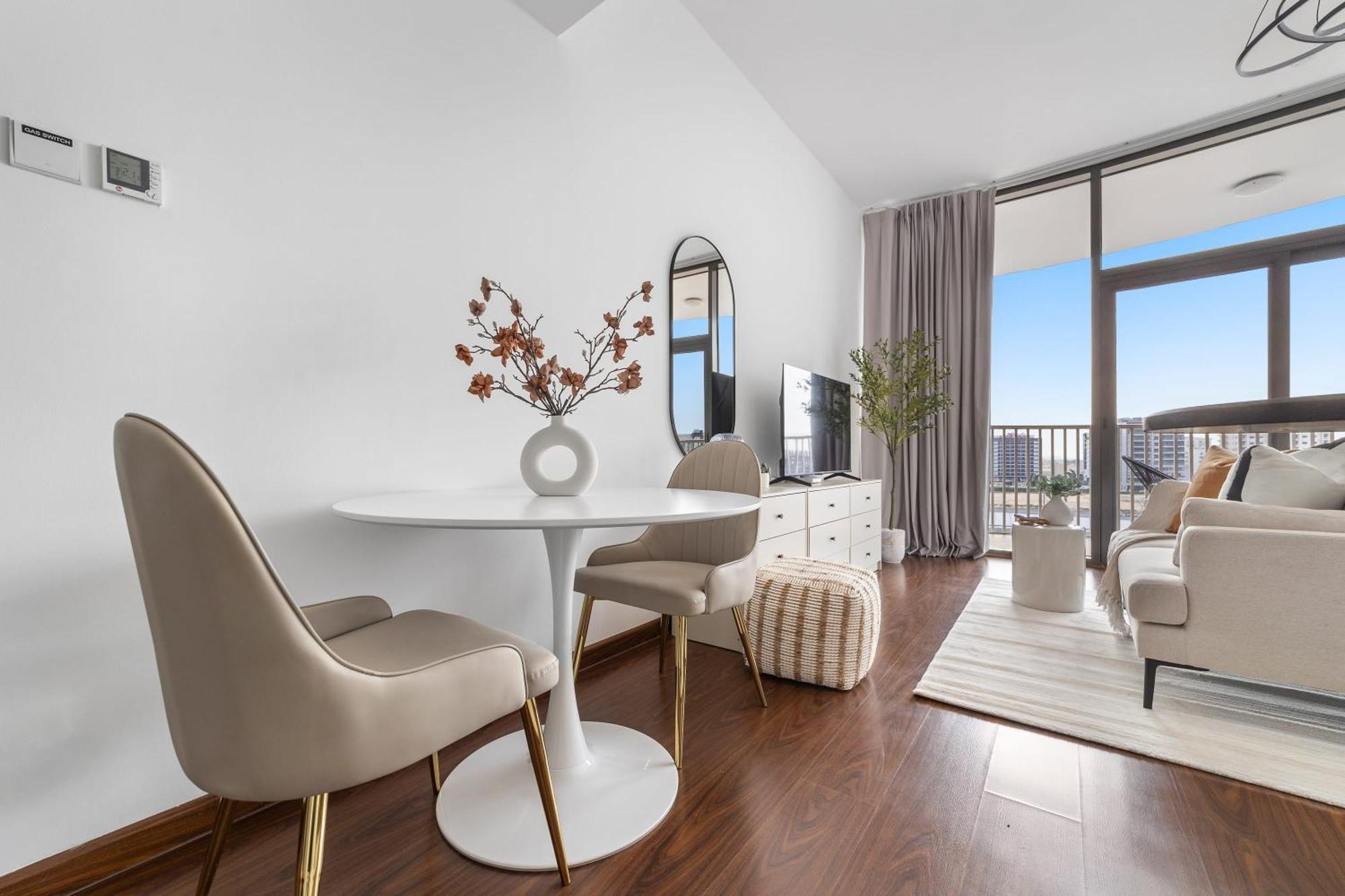 Silkhaus Chic Near Silicon Oasis Shopping Mall