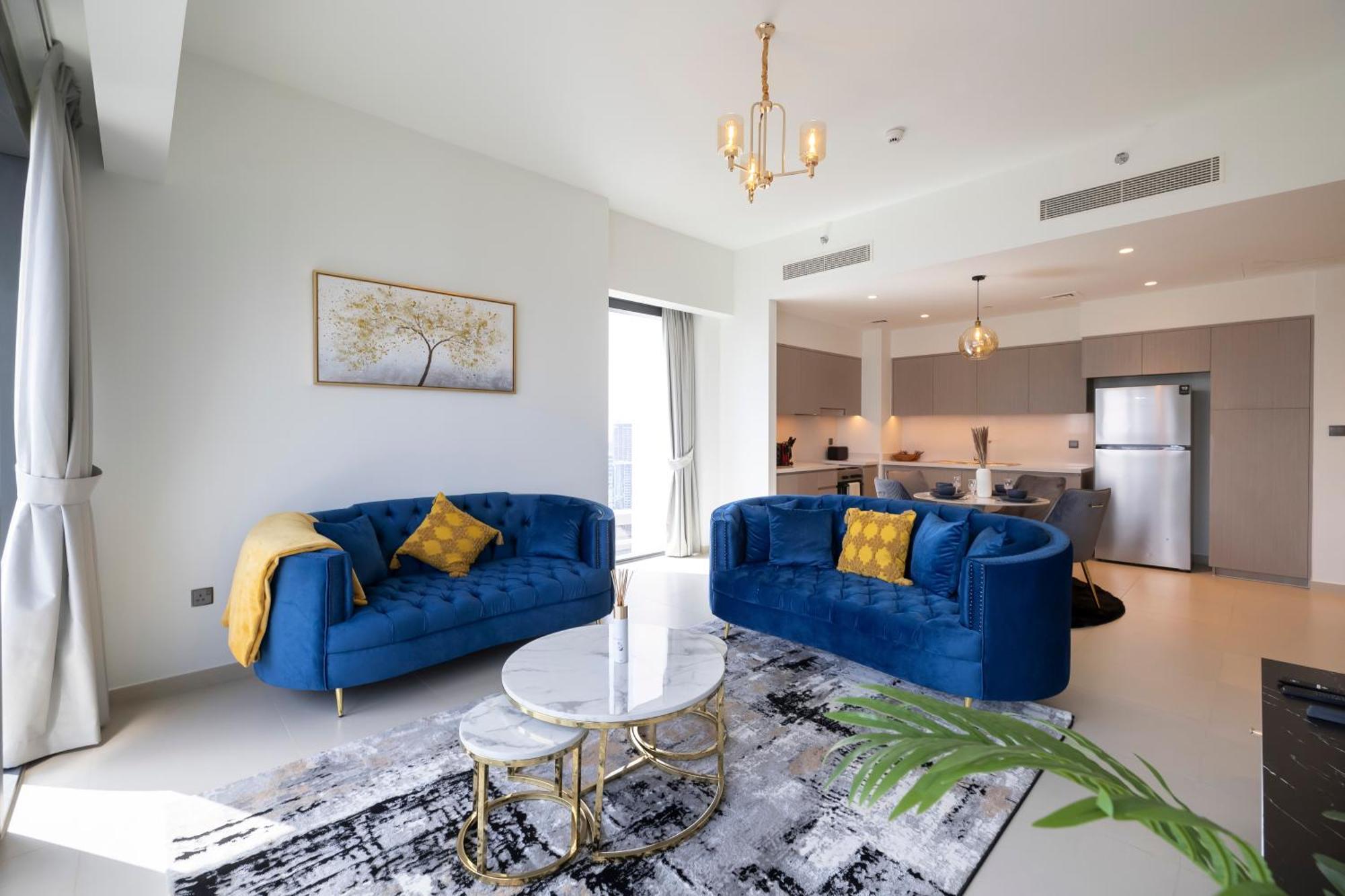 Luxury 2-br Apt With Burj View Apartamento *