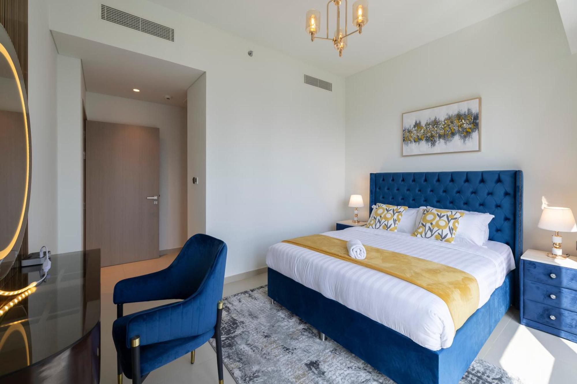 Luxury 2-br Apt With Burj View Apartamento