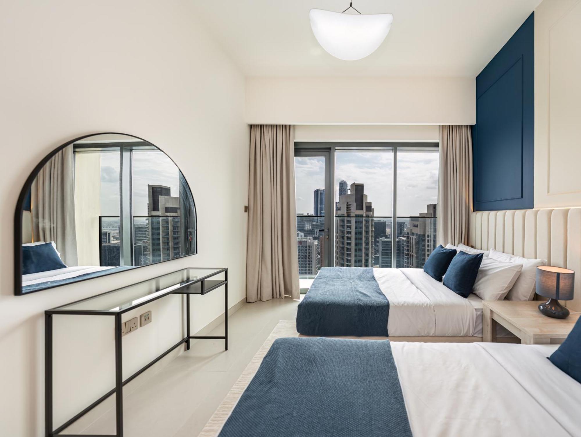 Luxurious 2br In Downtown Pool And Gym Access Appartement *