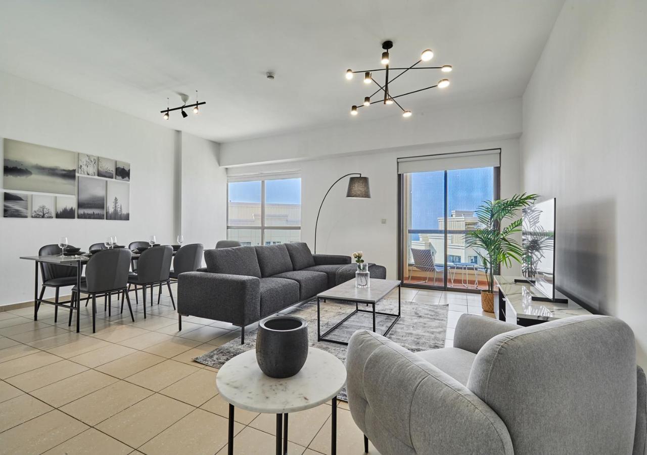 First Class In Heart Of Jbr, Steps To The - 121 Living * Dubai