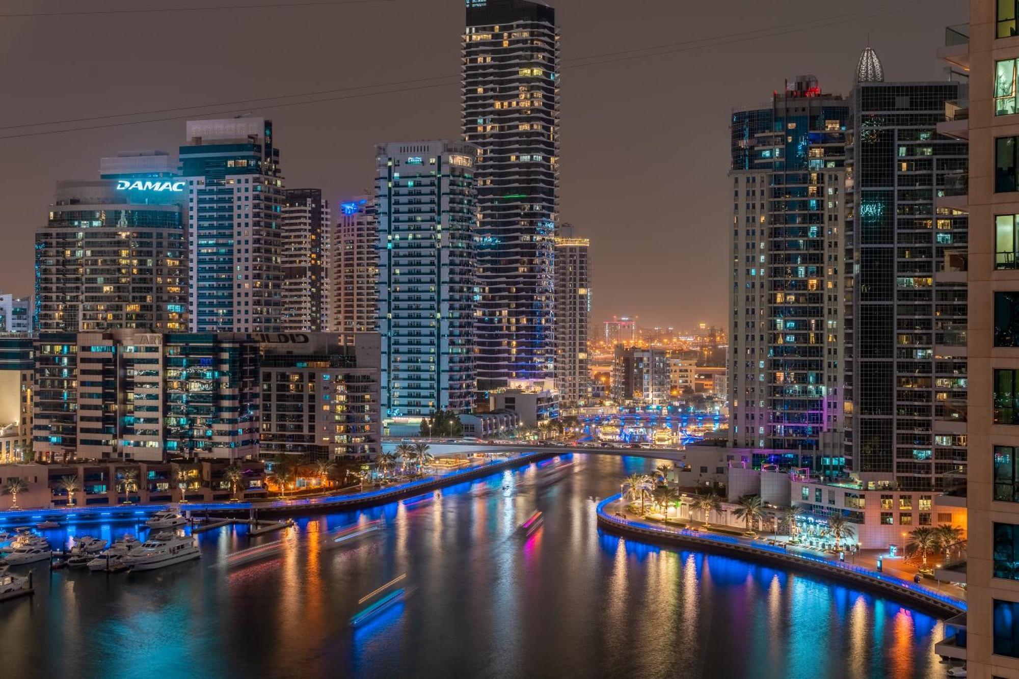 Spacious & Luxurious 1br - Marina Views - 3mn Walk To Tram, Jbr & (adults Only) *