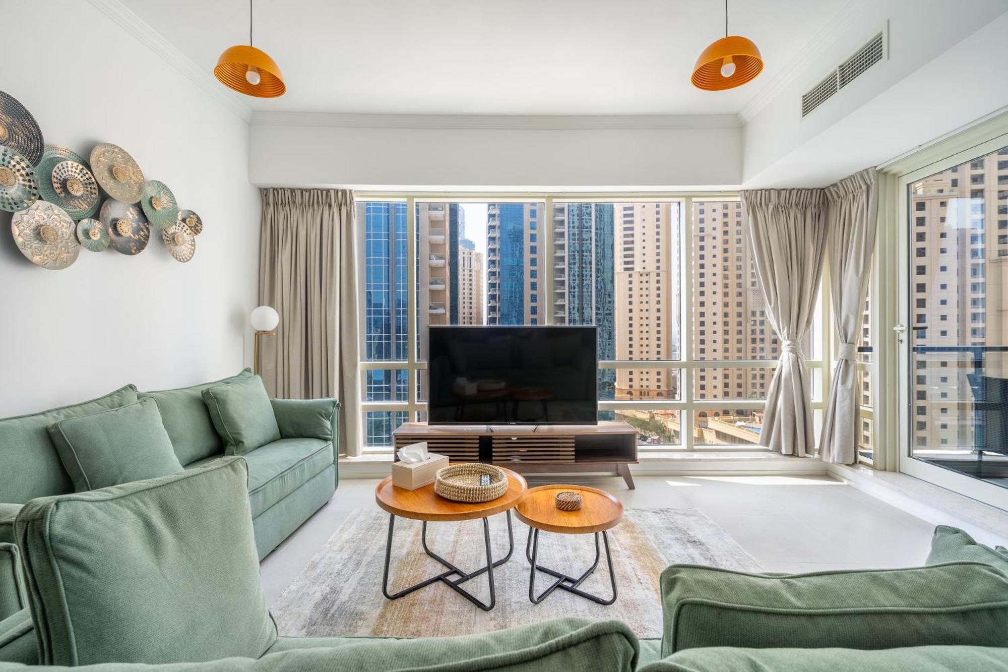 Spacious & Luxurious 1br - Marina Views - 3mn Walk To Tram, Jbr & (adults Only) Apartamento *