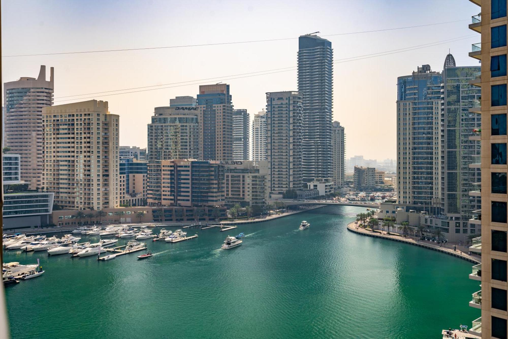 Spacious & Luxurious 1br - Marina Views - 3mn Walk To Tram, Jbr & (adults Only) * Dubái