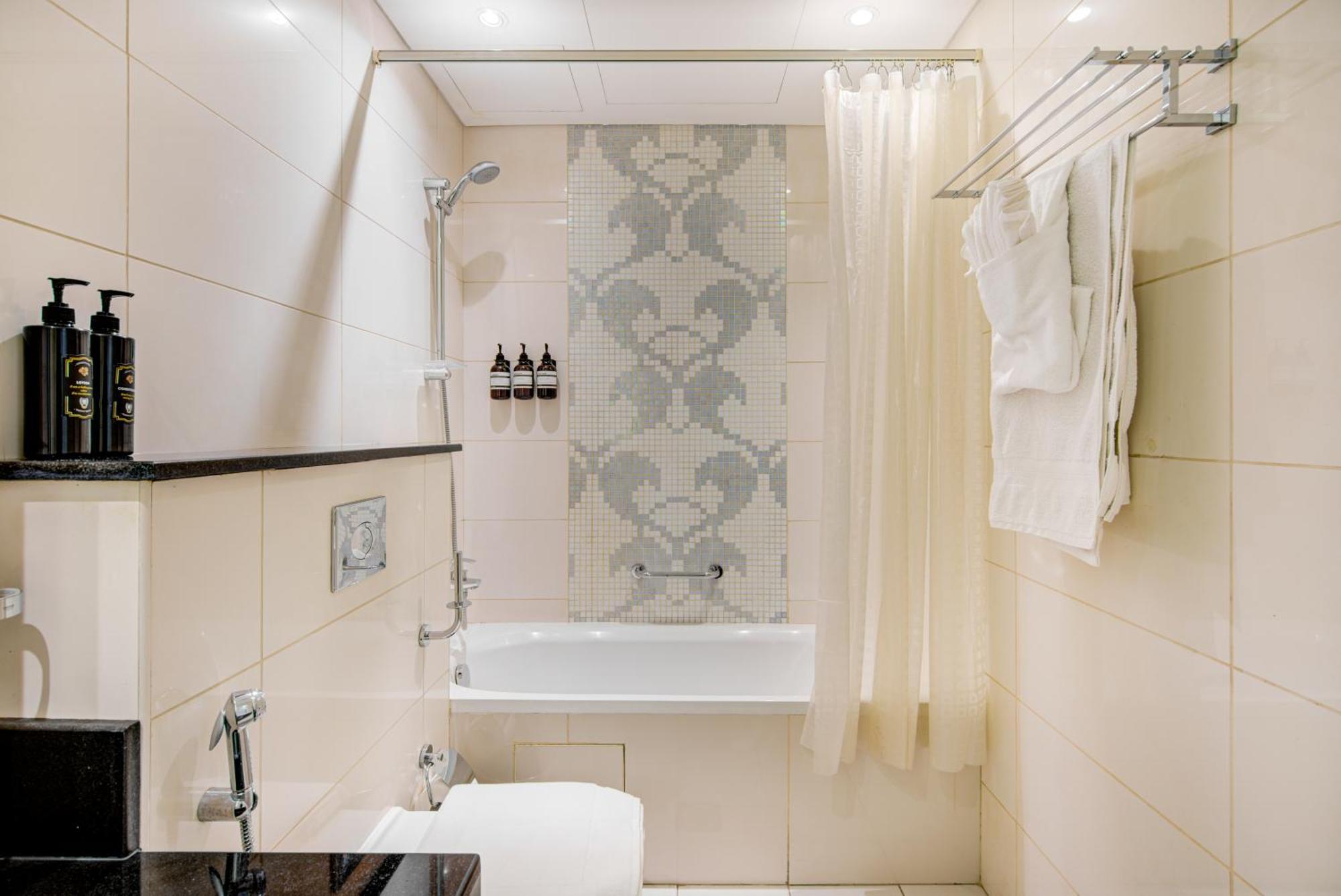Apartamento Trophy 2br Starlight Spaces W Free Valet Parking Dubai