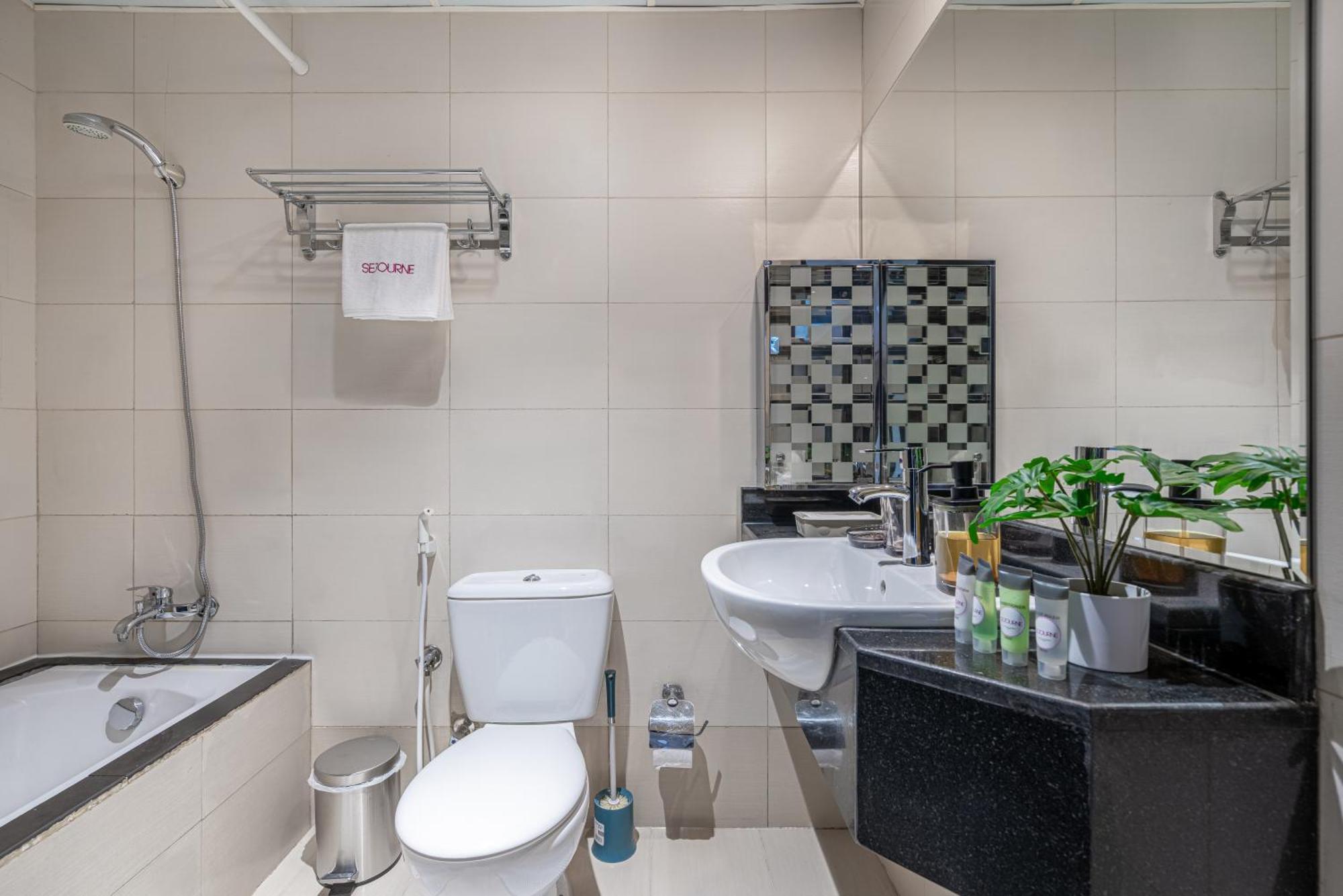 Stunning 1 Bedroom With Pool View In Jvc Lejlighed Dubai