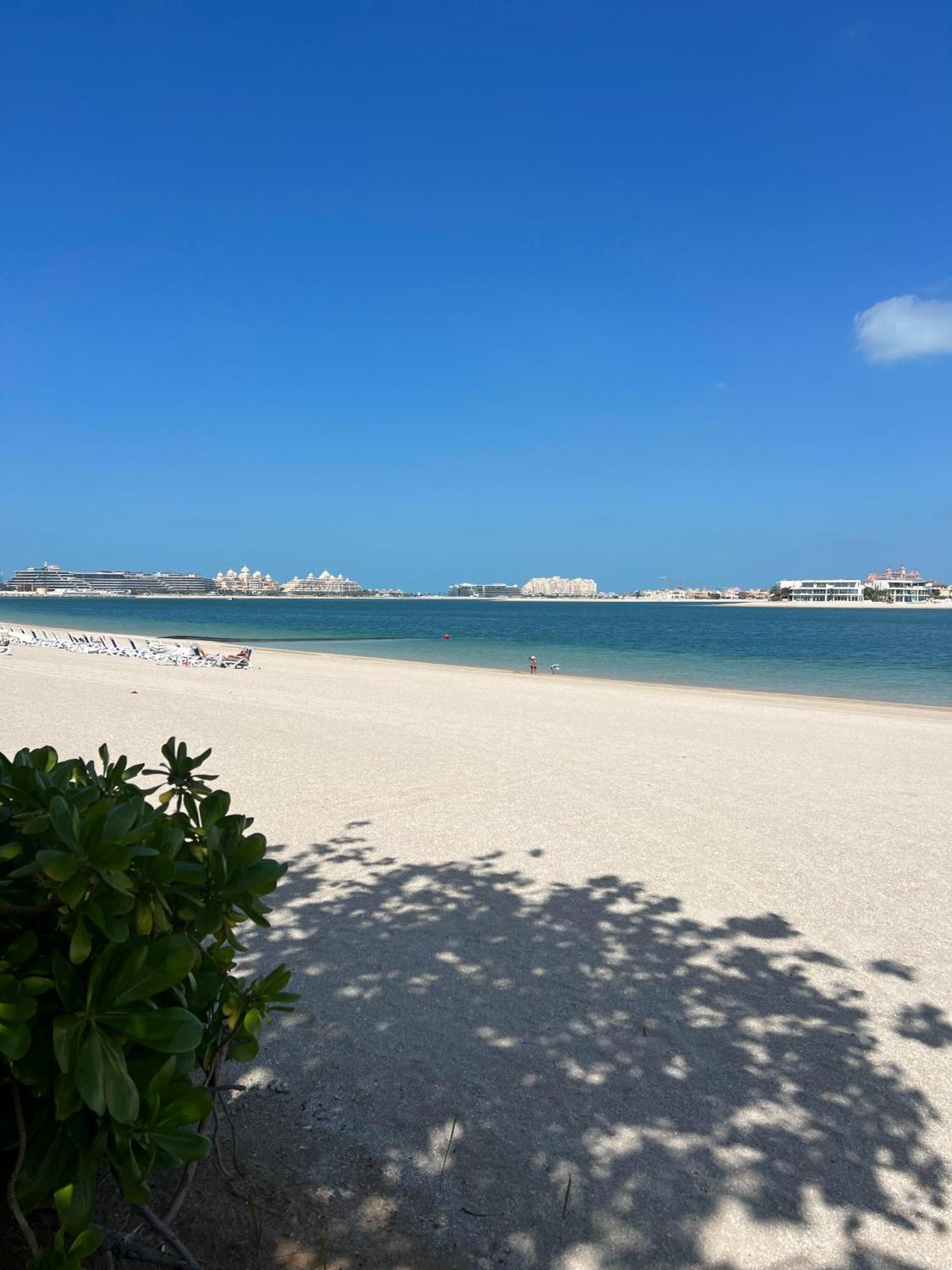 Apartment Grandeur Palm Jumeirah Beachfront & Pool