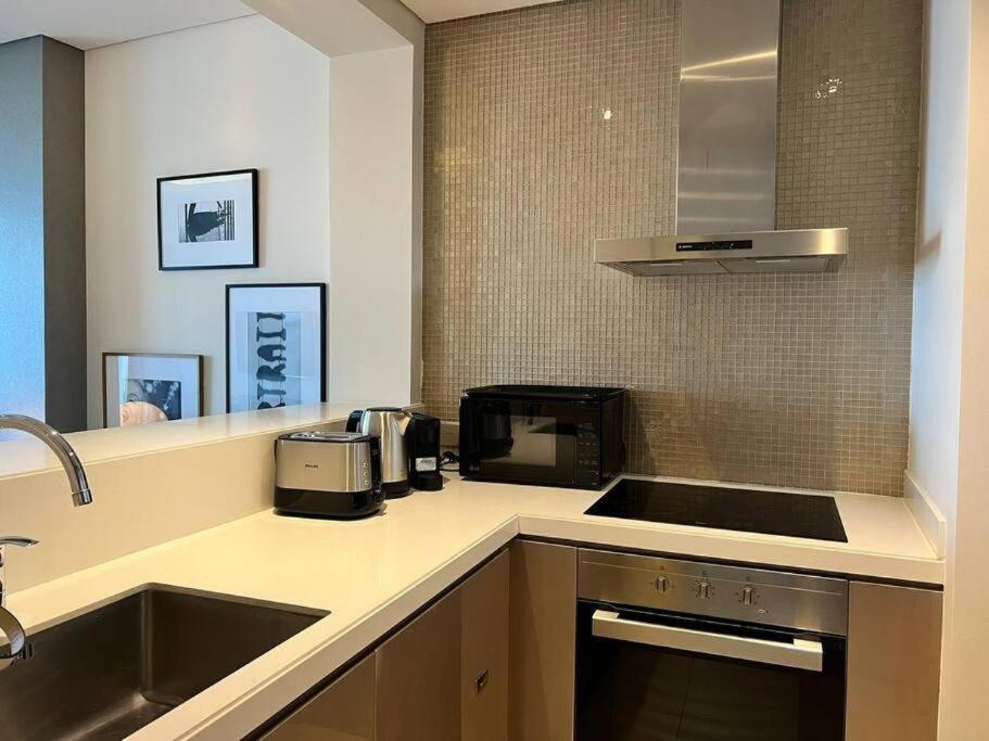 Paramount Towers - Elegant Apartemen *