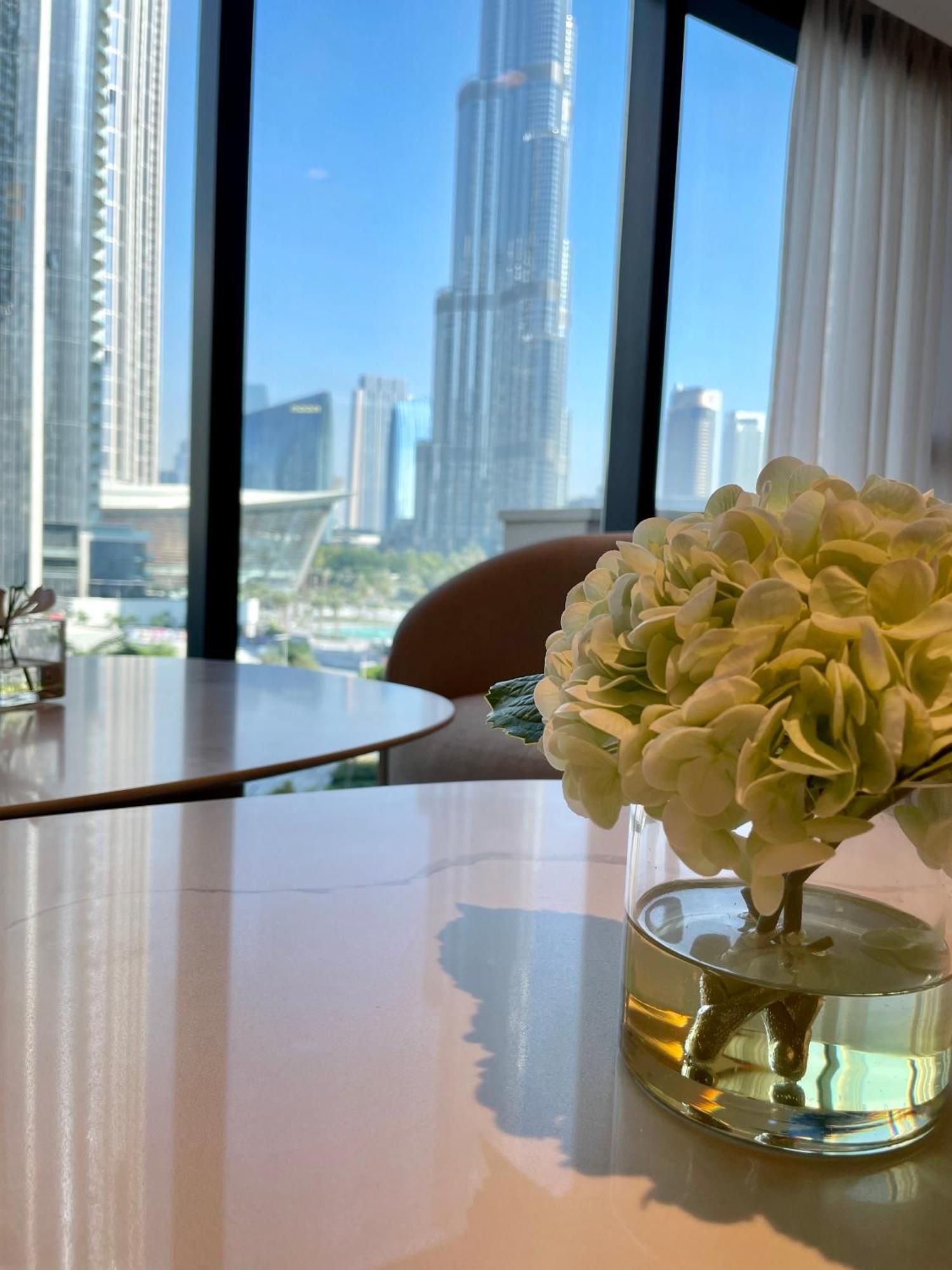 Chic Luxe 2br I High Floor L By Burj Khalifa & Mall I Pool L Gym Appartamento *