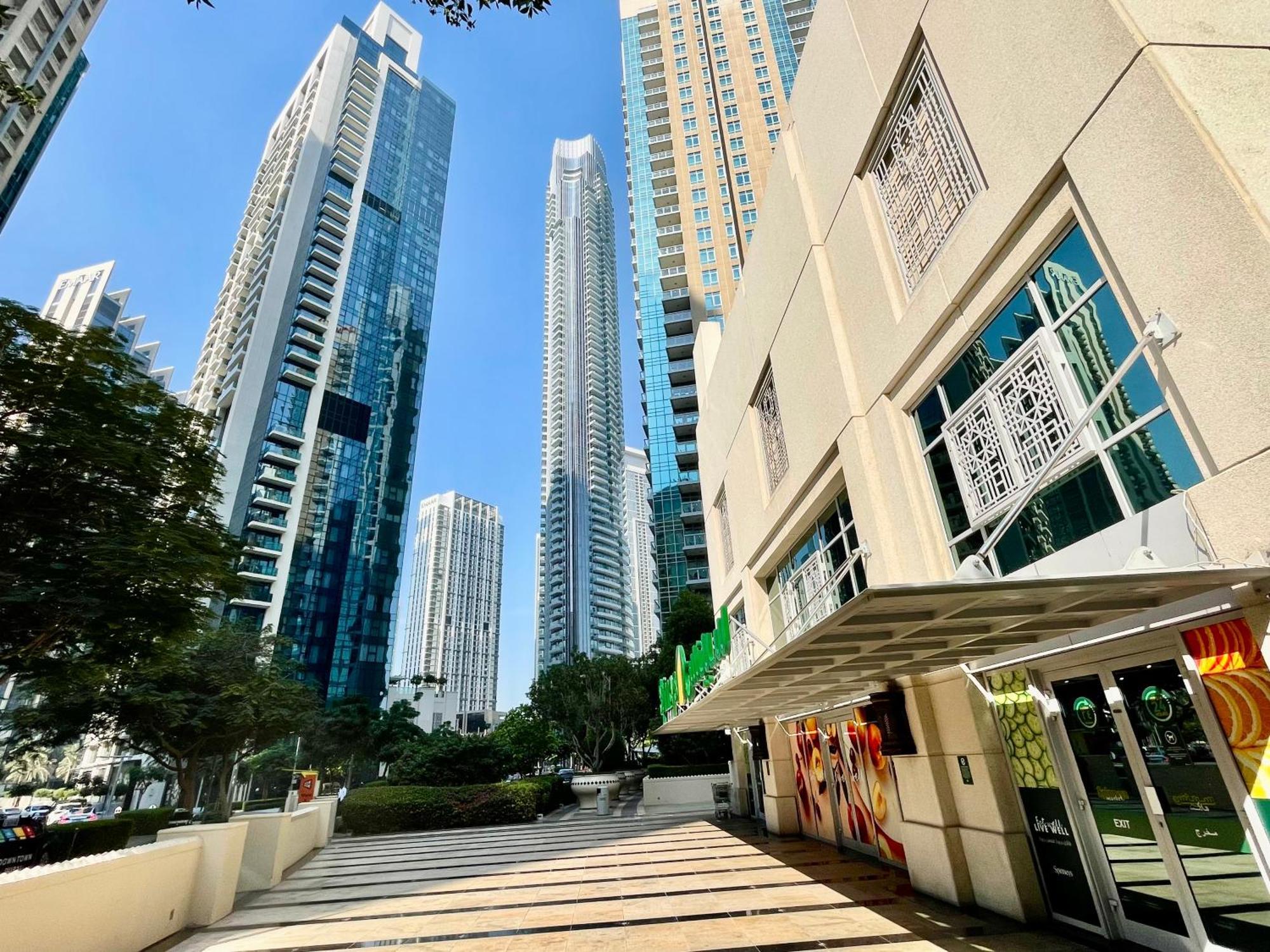 Chic Luxe 2br I High Floor L By Burj Khalifa & Mall I Pool L Gym Appartamento Dubai