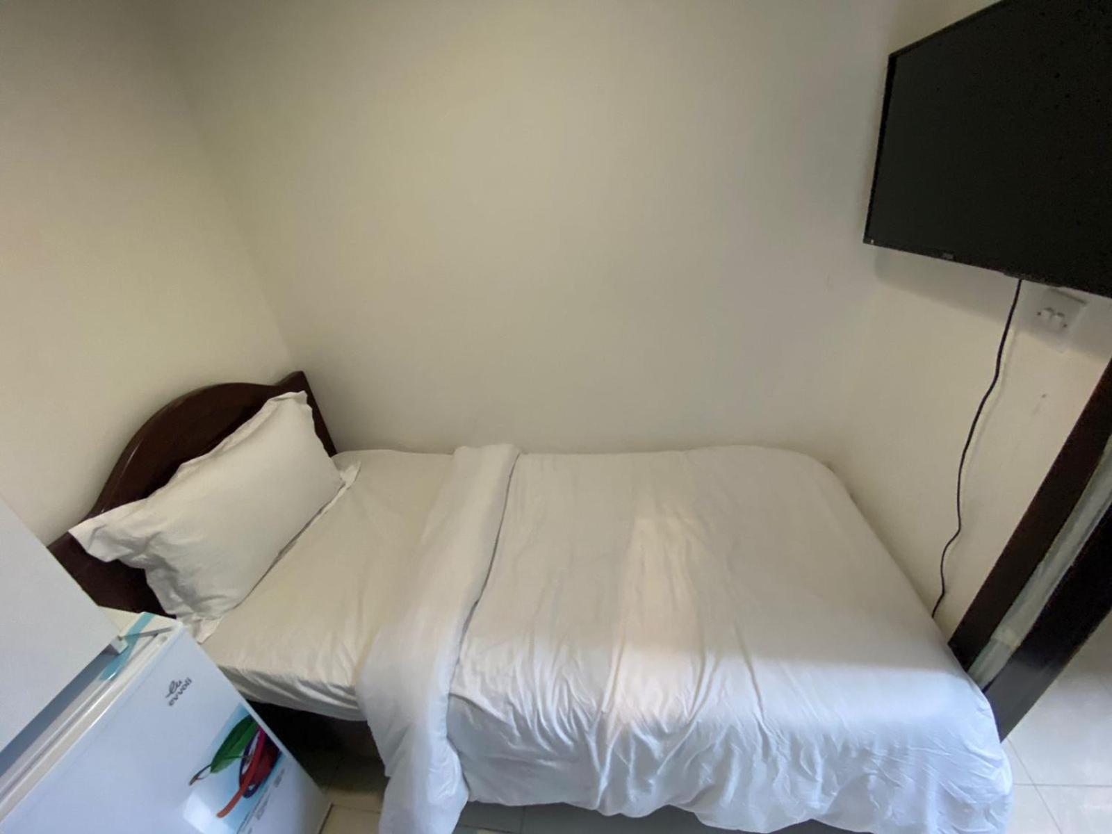 Budget With Private Bathroom For 'girls' Only In Dubai, Marina Dubái
