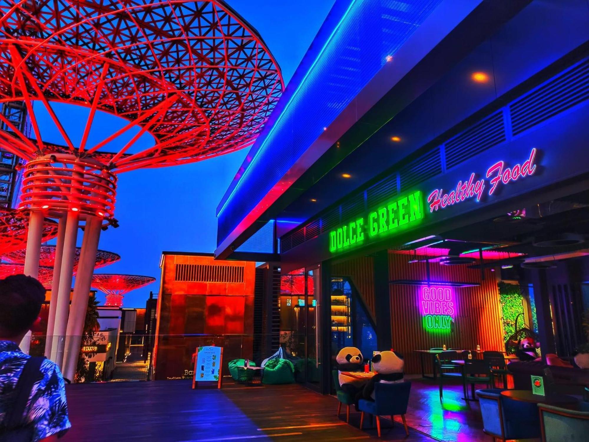 Asrama Seaview Beach Jbr - Walk To Beach - Gym - Pool - Metro Station Dubai