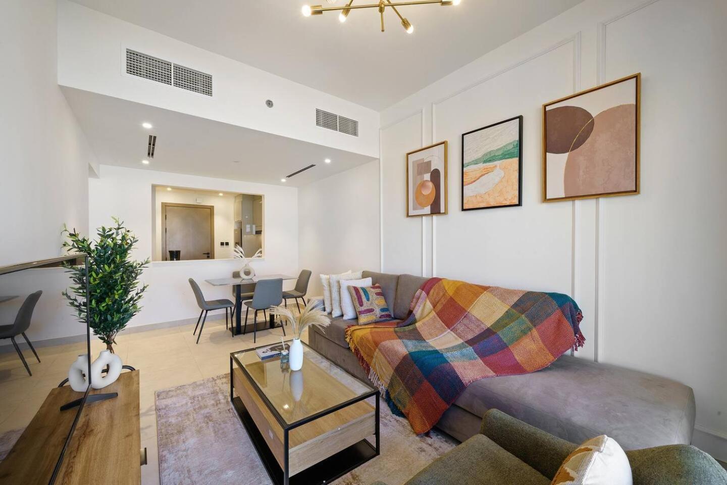 Apartamento Stunning 3 Bedroom In Binghatti Creek *