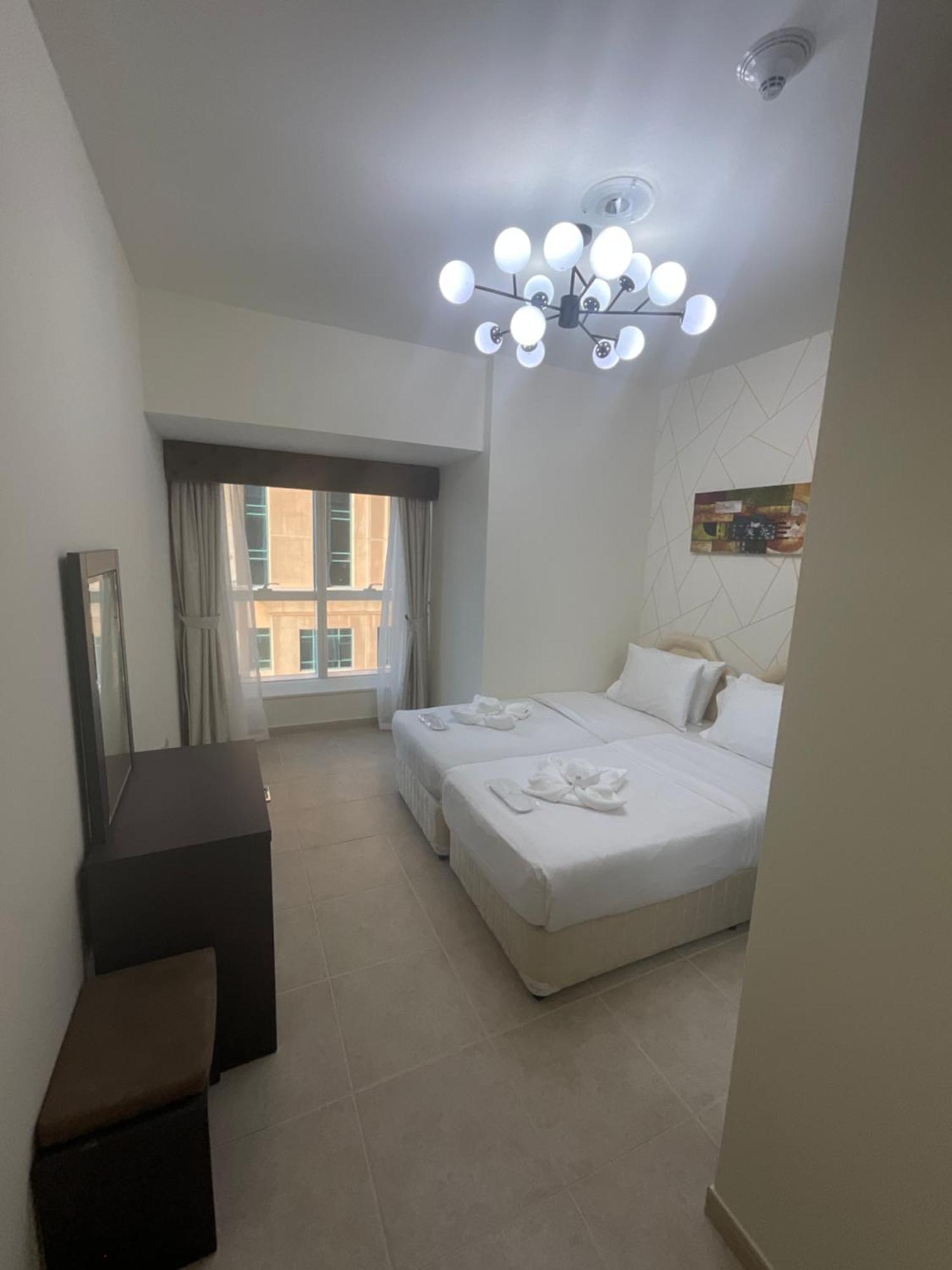 Ensuite In Coliving In Marina Habitación en casa particular *