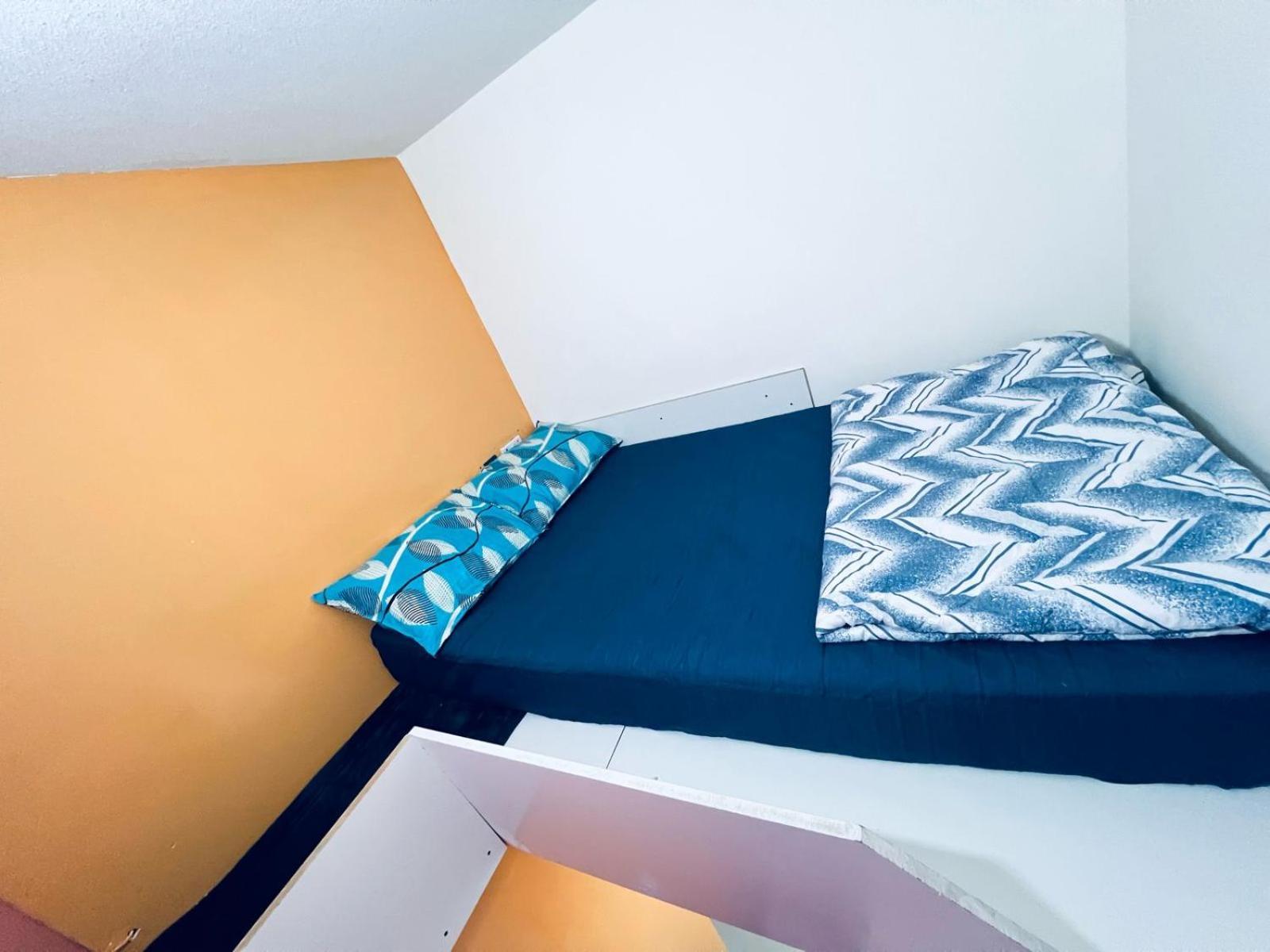 Privatunterkunft Moon Backpackers Burjman Exit 2, Family Partitions, Loft Partitions,