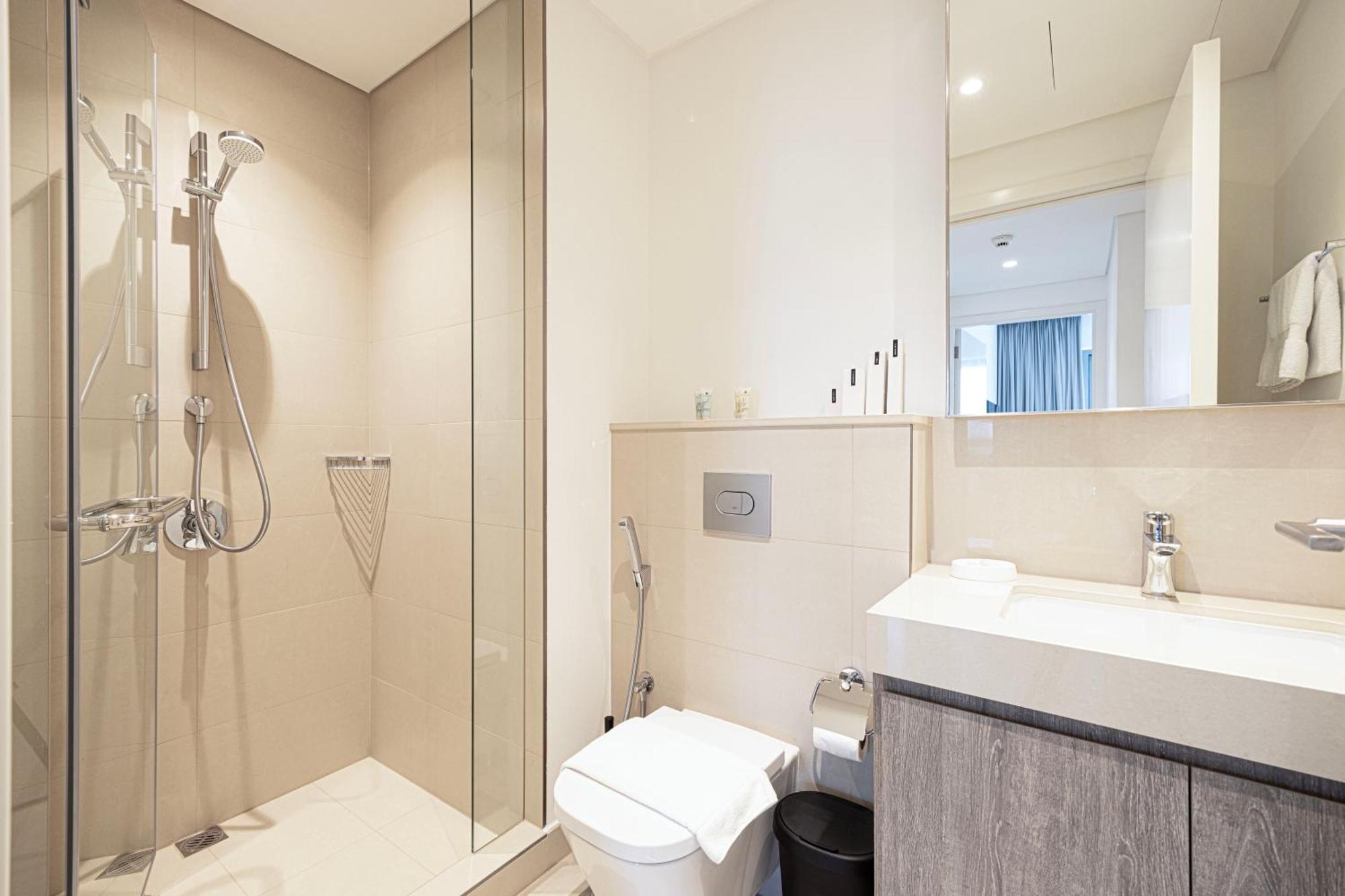 Appartement Burj Khalifa View, High Floor, Mall Access, Gym, Infinity-pool, Playground, Bbq, Family Friendly *