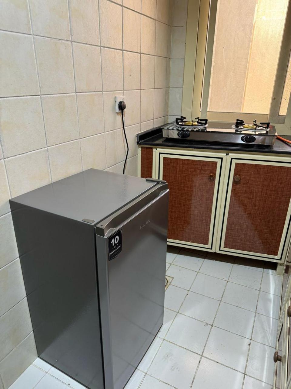 Fully Furnished Next To Sharaf Dg Metro Station Dubaï