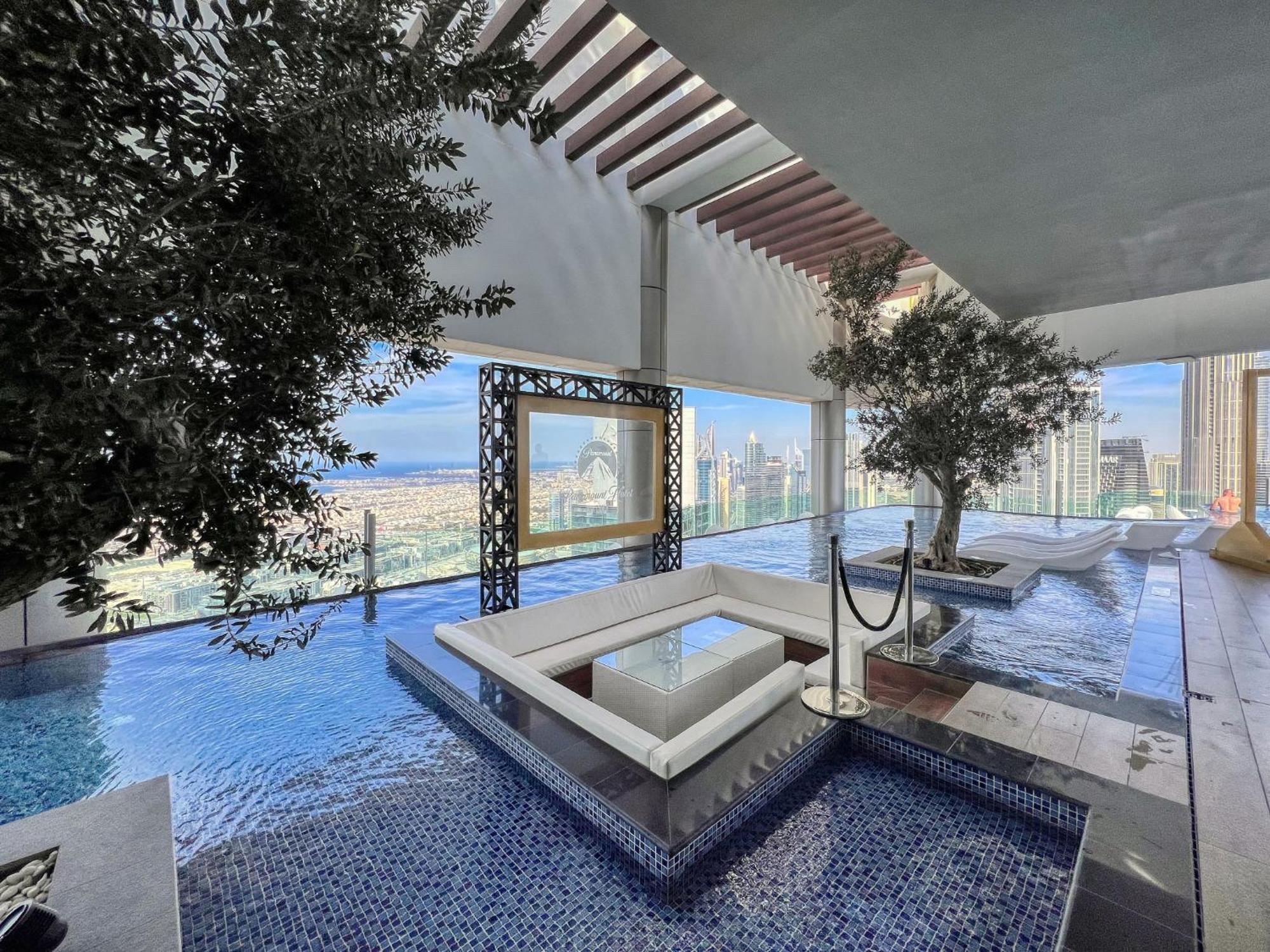 Scenic Infinity Pool With Burj Khalifa Views Apartament *