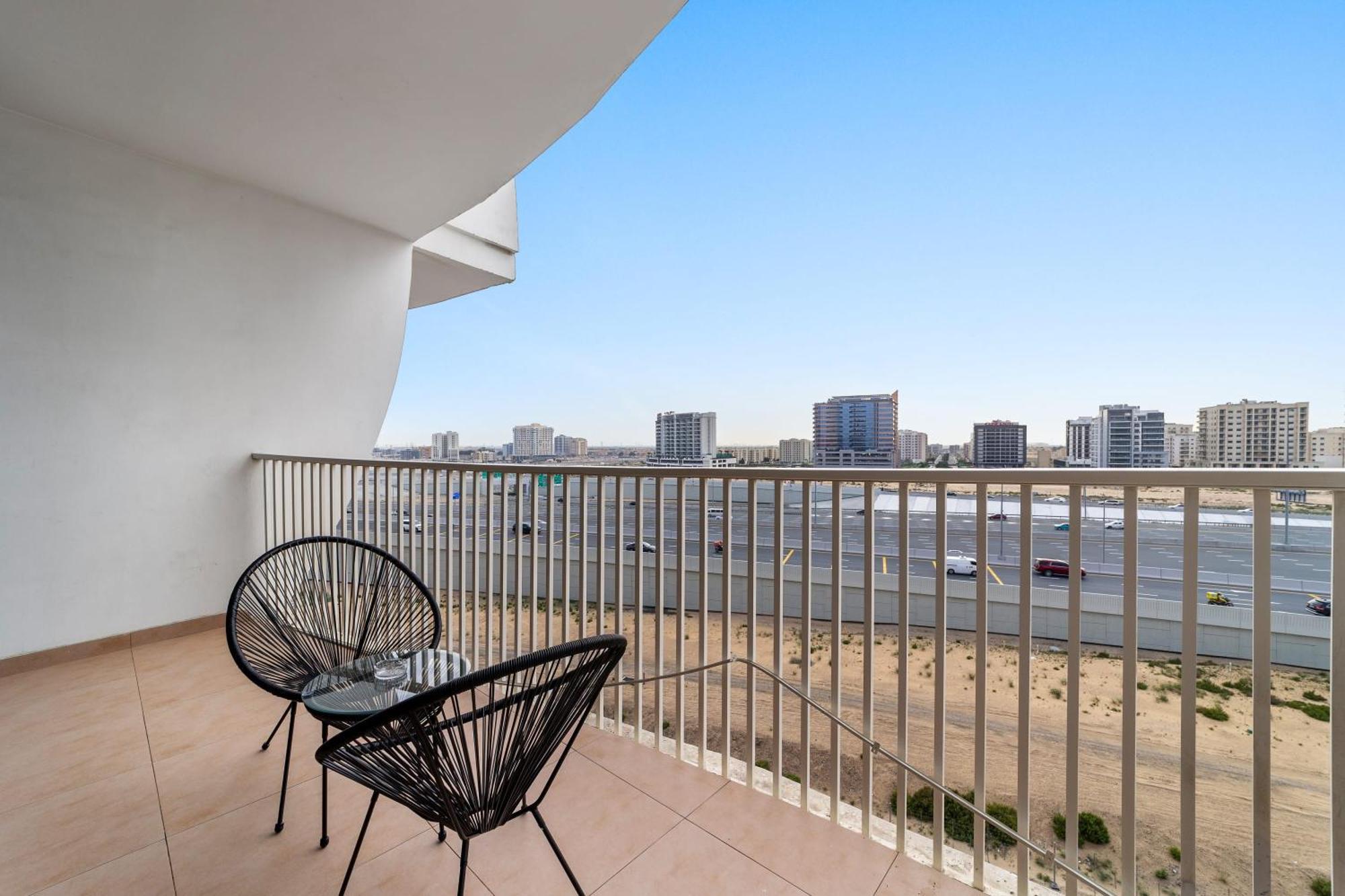 Appartement Silkhaus Chic Near Silicon Oasis Shopping Mall