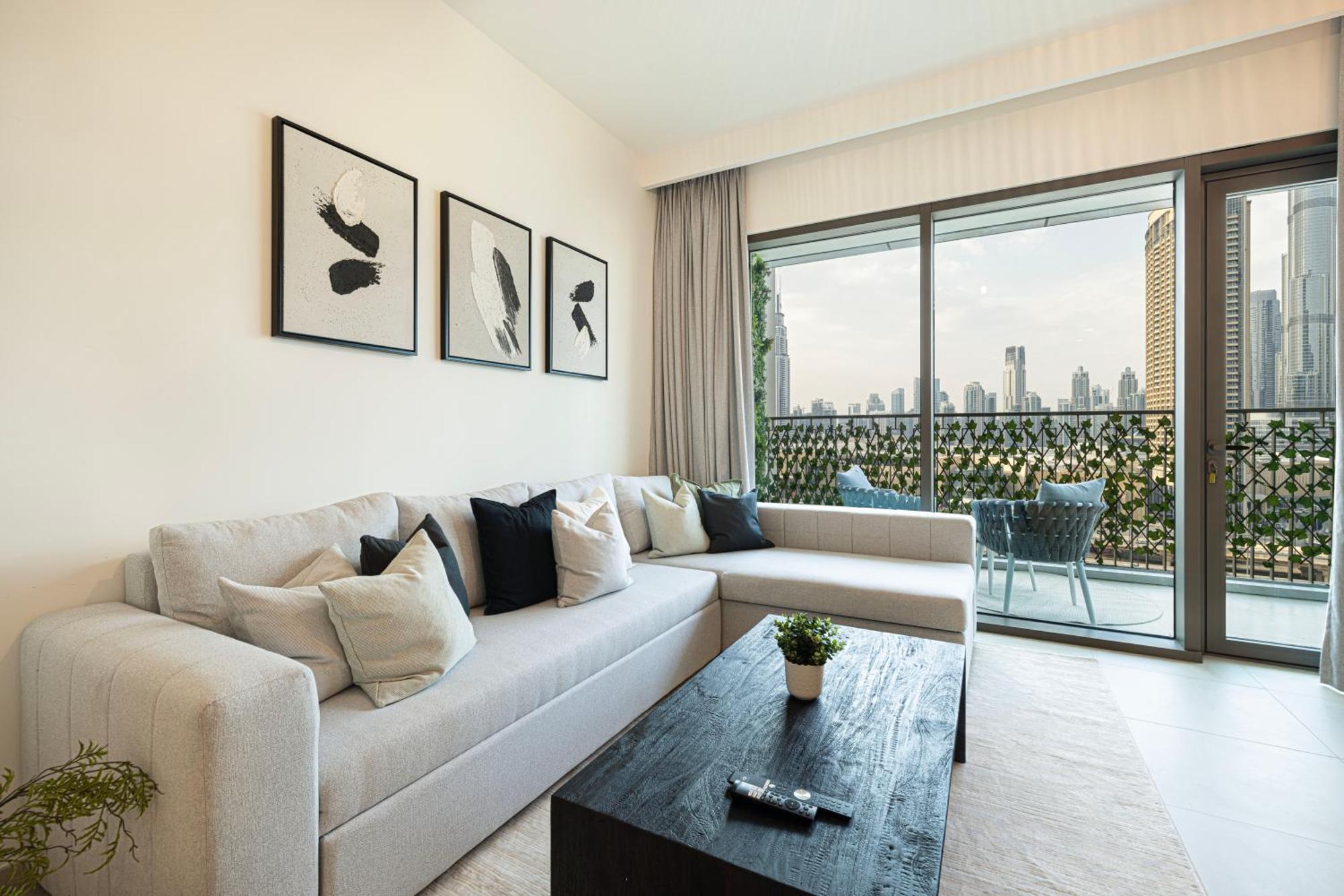 Burj Khalifa View, 2 Balcony W Lounge, Mall Access, Gym, Infinity-pool, Playground, Bbq, Family Friendly Apartament *