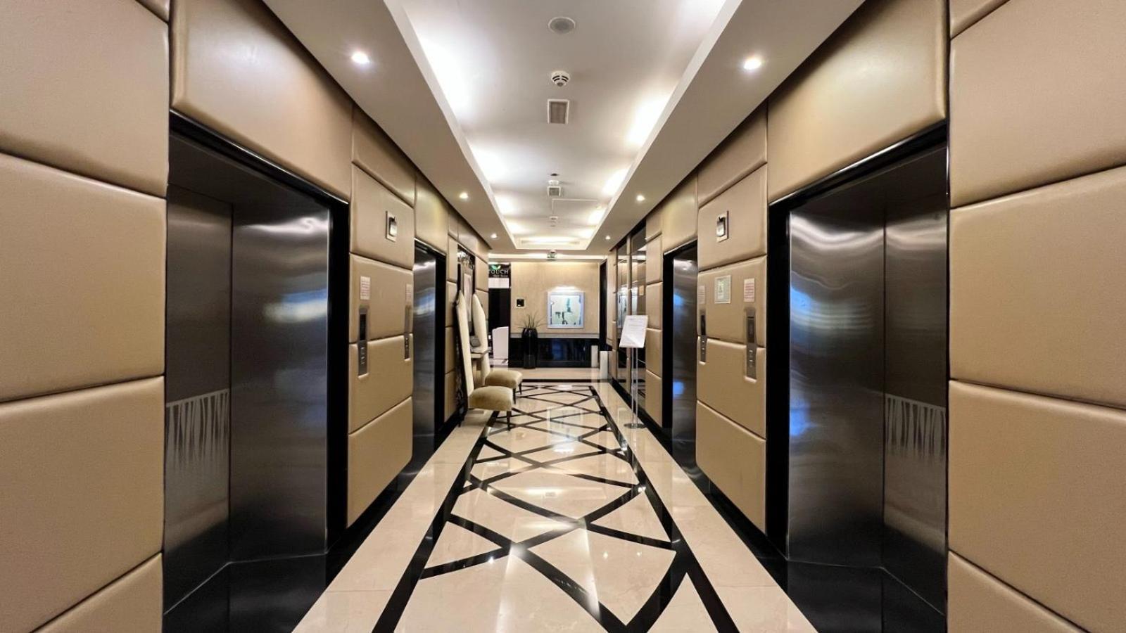 Lejlighed 1 Minute Walk To Mall, 2 Bedroom Luxe In Elite Building With Pool And Gym Dubai