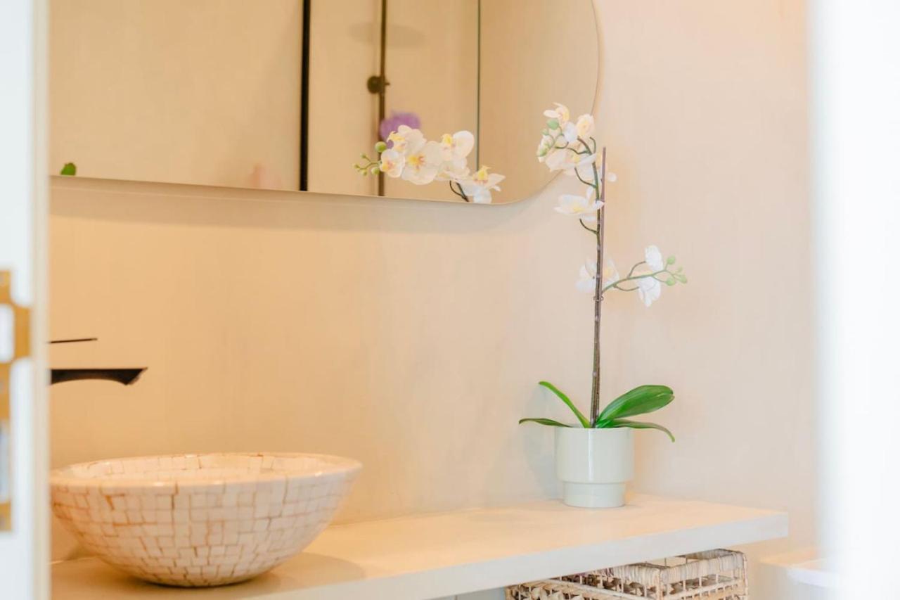 Lägenhet Modern & Bright 1 Bedroom Marina Dubai