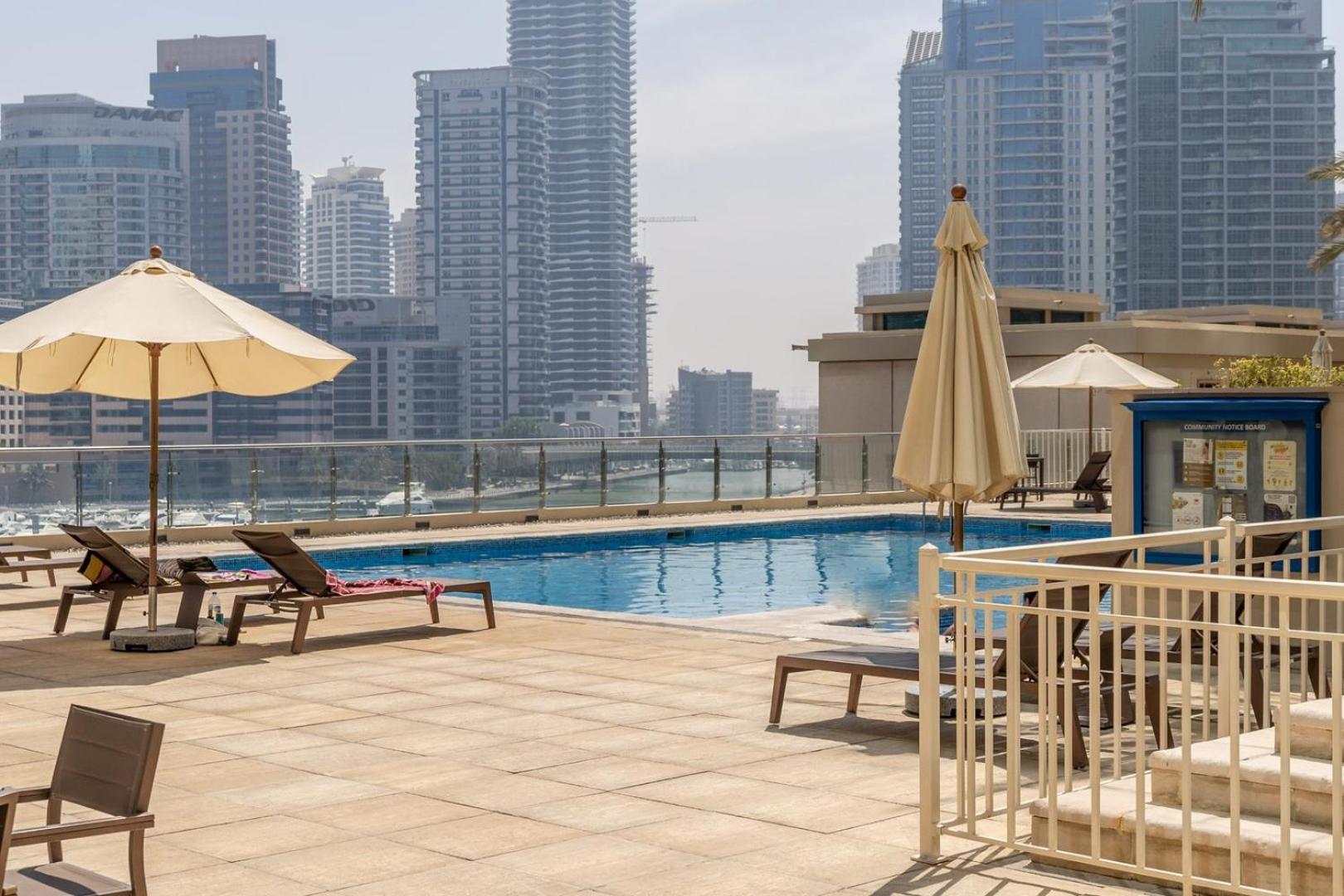 Spacious & Luxurious 1br - Marina Views - 3mn Walk To Tram, Jbr & (adults Only) Apartamento Dubái