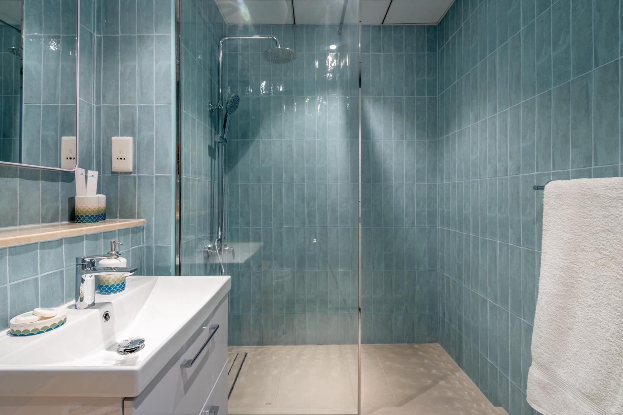 Spacious & Luxurious 1br - Marina Views - 3mn Walk To Tram, Jbr & (adults Only) * Dubái