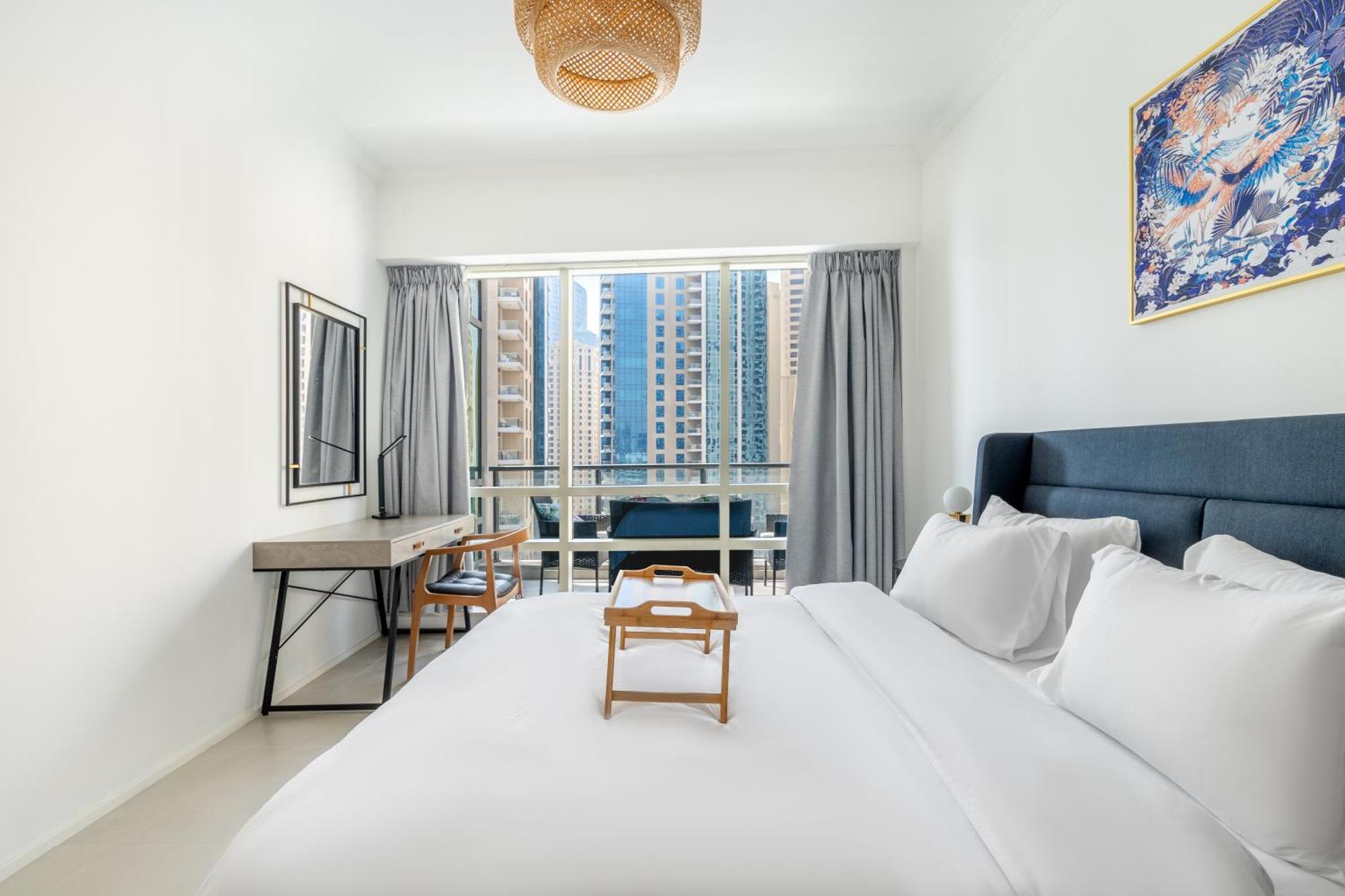 Spacious & Luxurious 1br - Marina Views - 3mn Walk To Tram, Jbr & (adults Only)